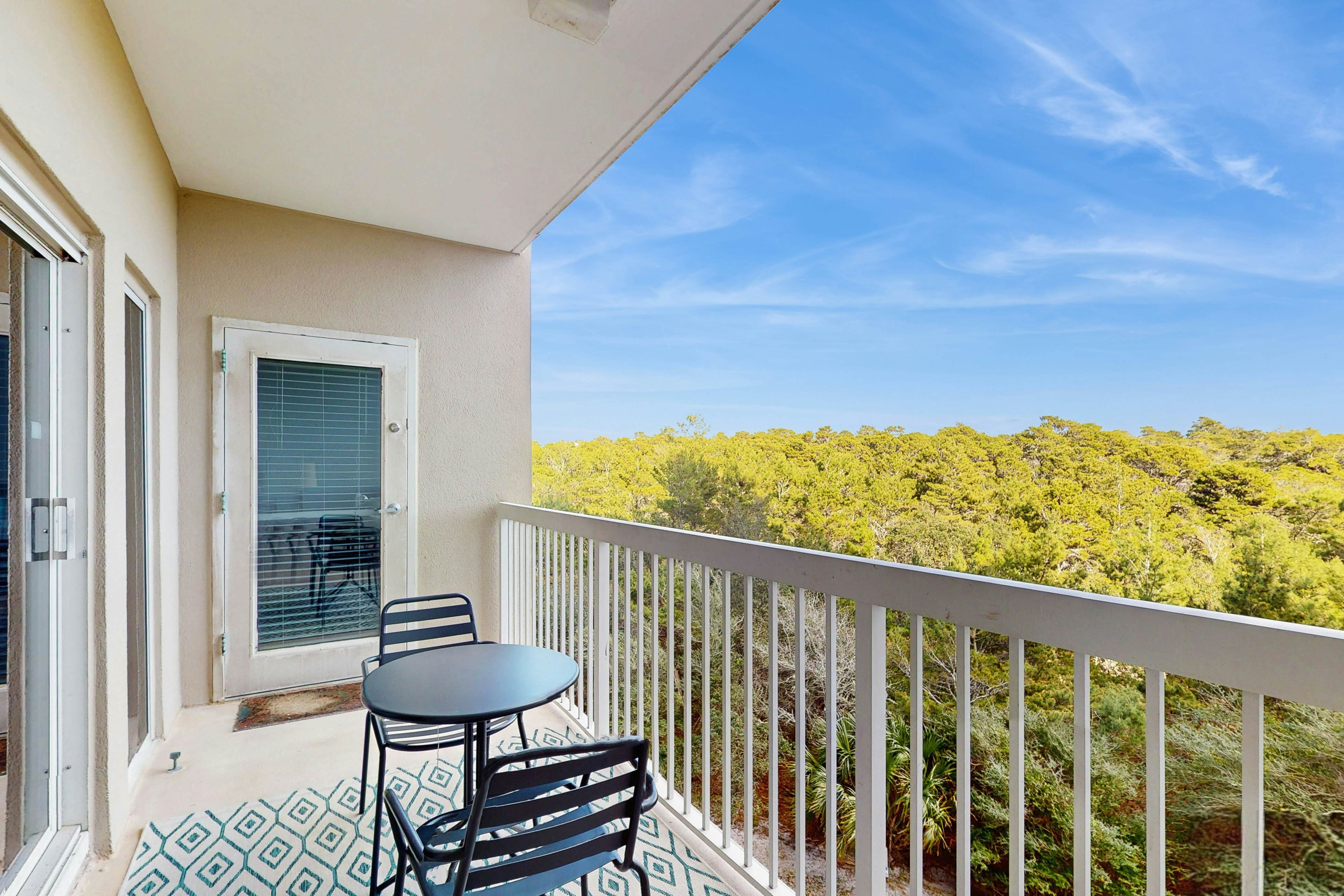 Gulf-Front Condo with Pools Hot Tub and Tennis