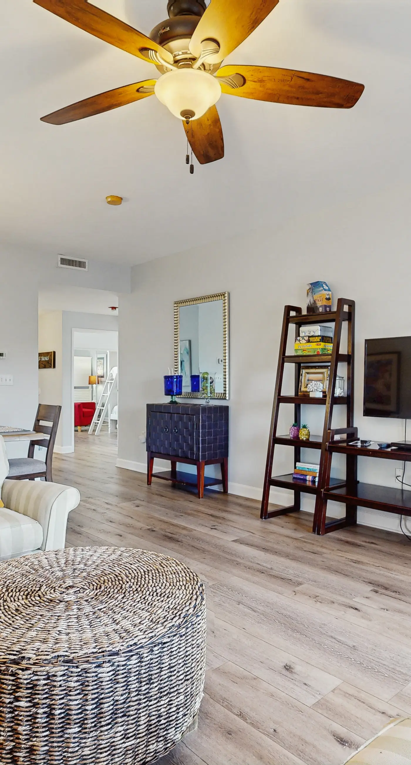 Gulf-Front Condo with Pools Hot Tub and Tennis