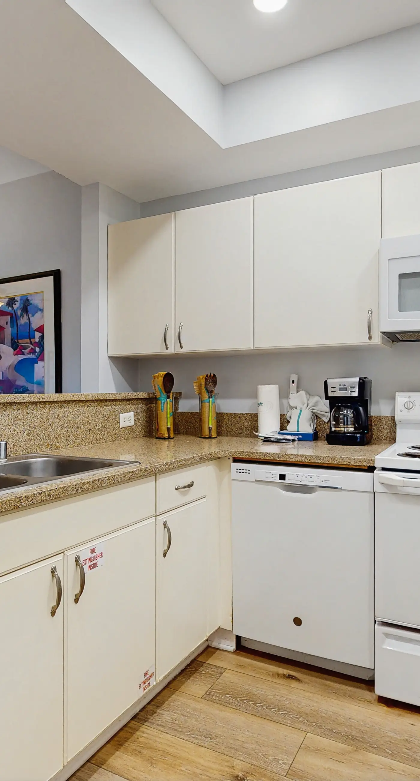 Gulf-Front Condo with Pools Hot Tub and Tennis