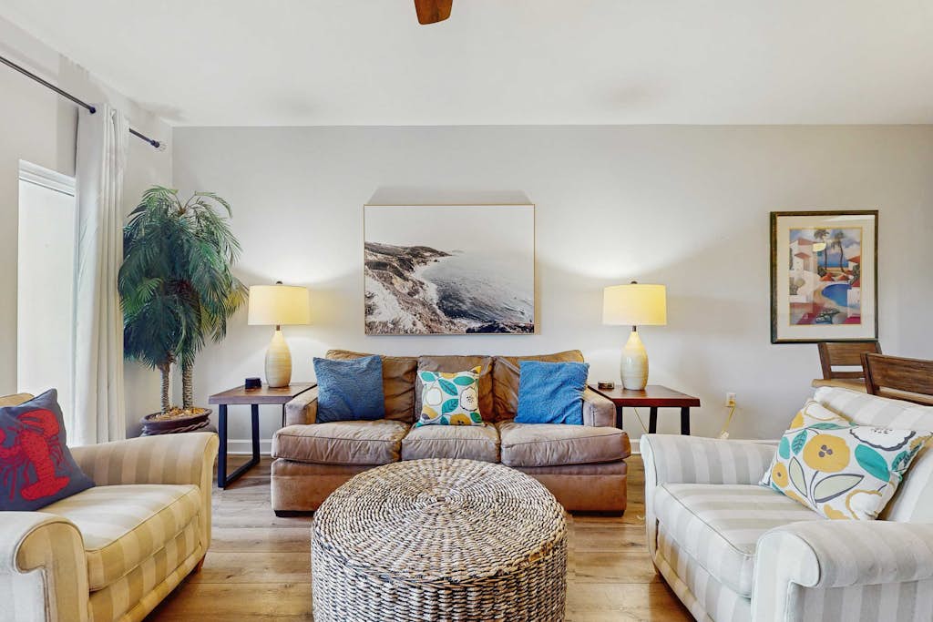 2BR condo with pool, hot tub & beach access | 2 Bed Miramar Beach