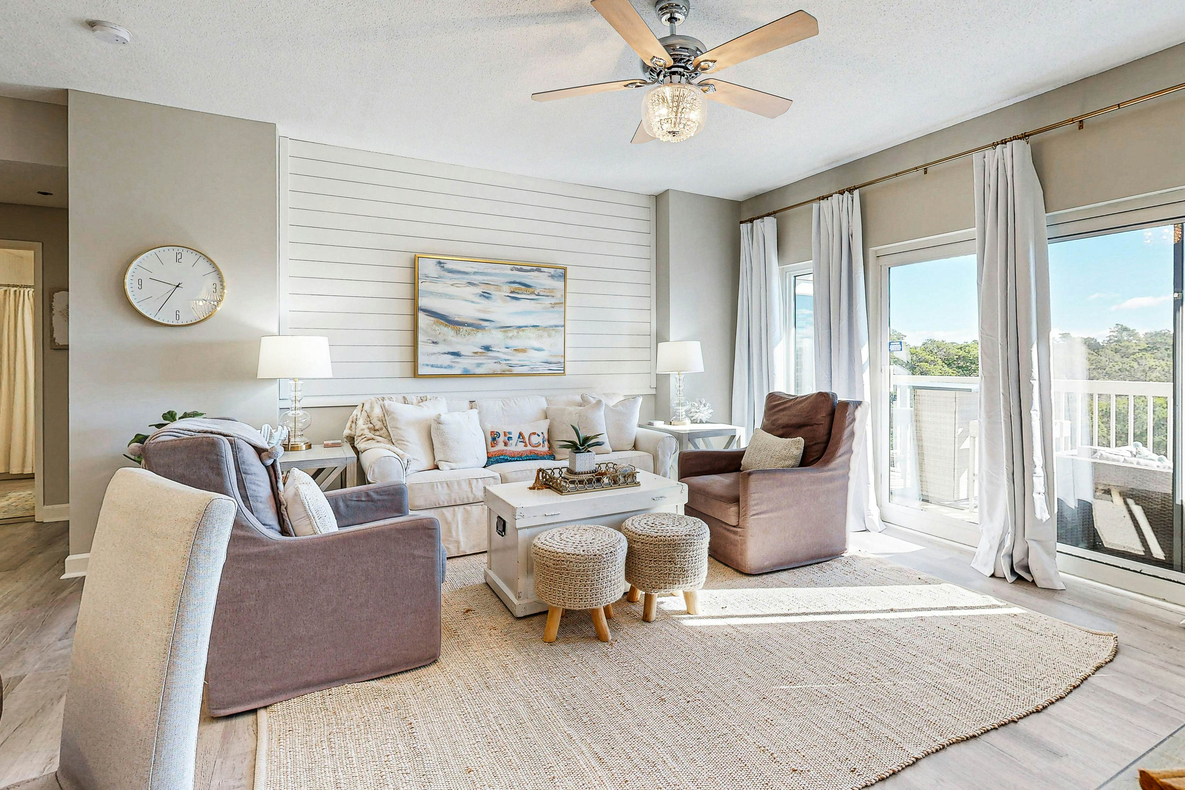 Renovated 2BR Condo with Pools and Beach Access