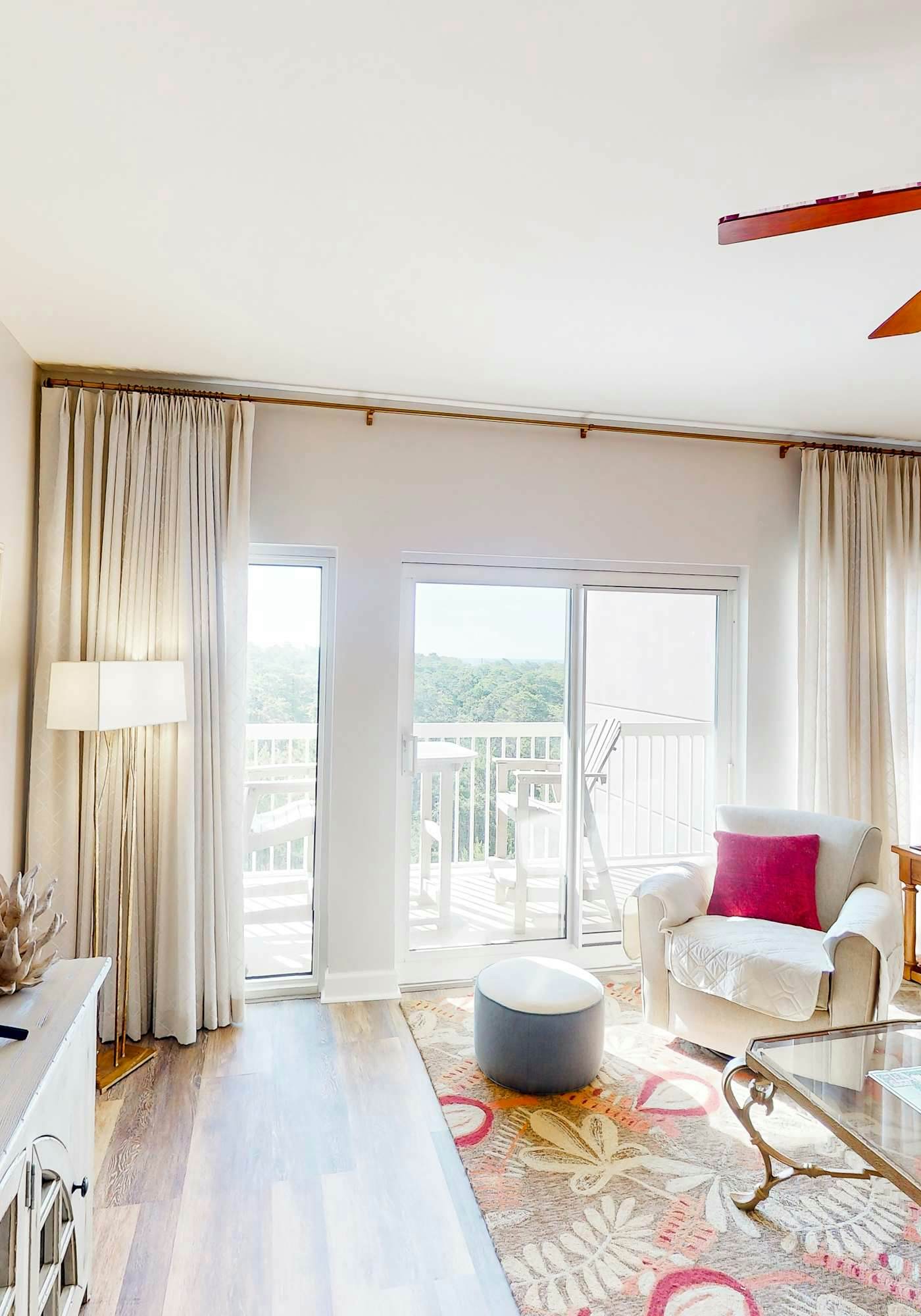 2BR Gulf view condo with pool access