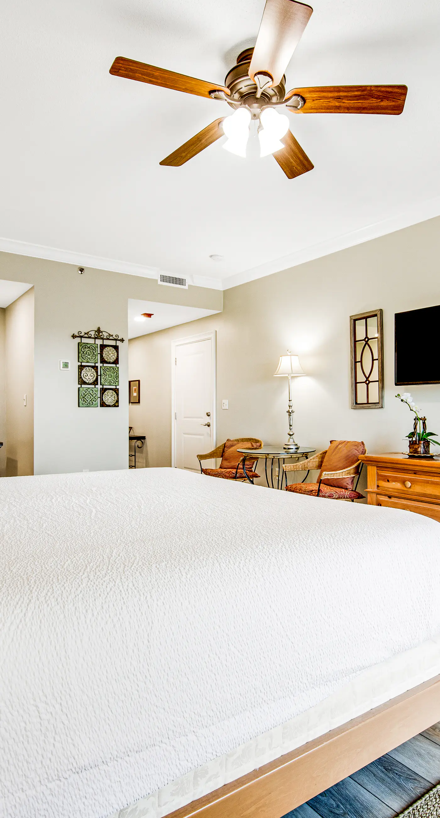 Studio Near Beach with Pools Hot Tub and Tennis