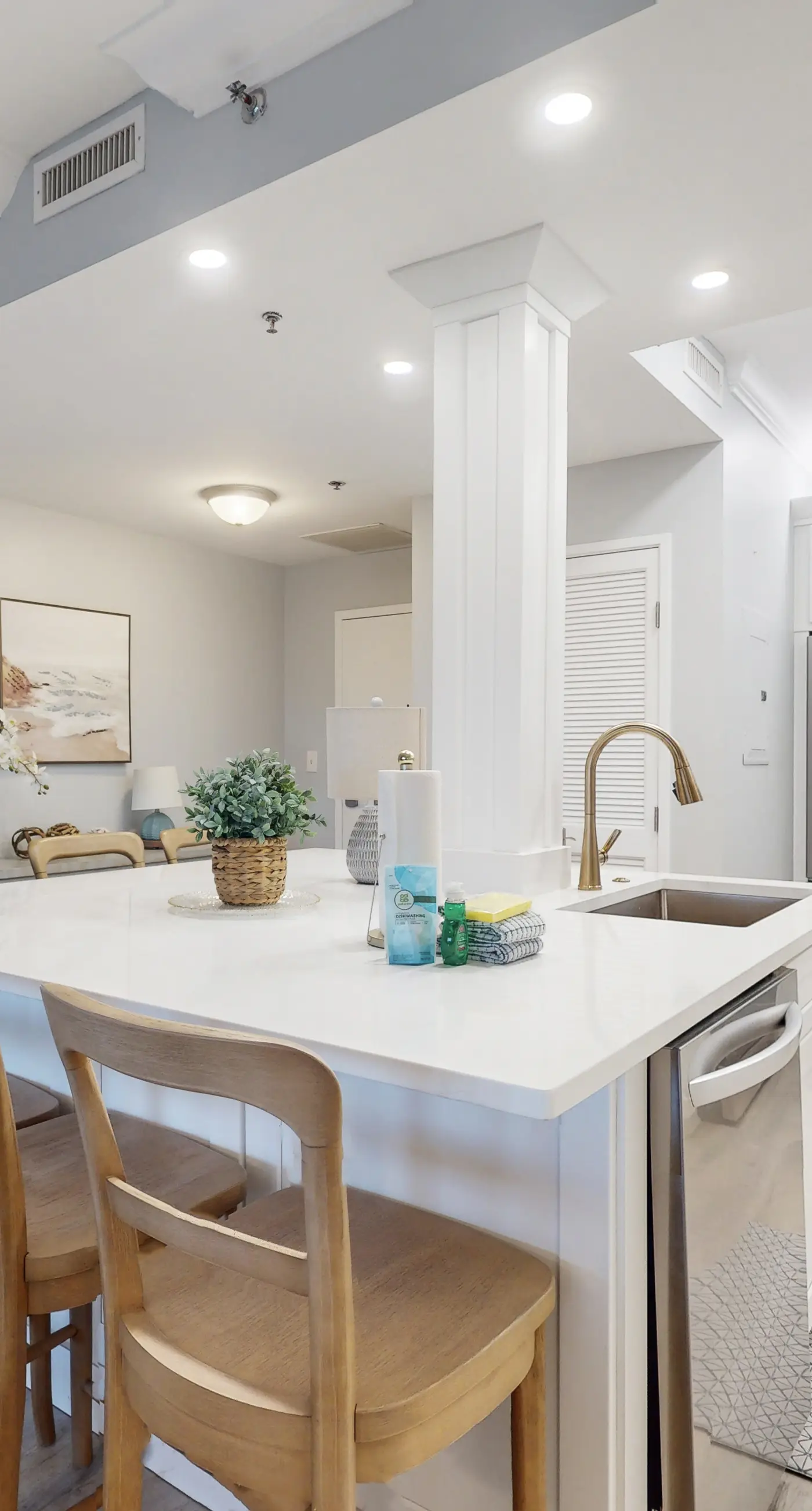 Spacious Resort Condo with Pools and Tennis