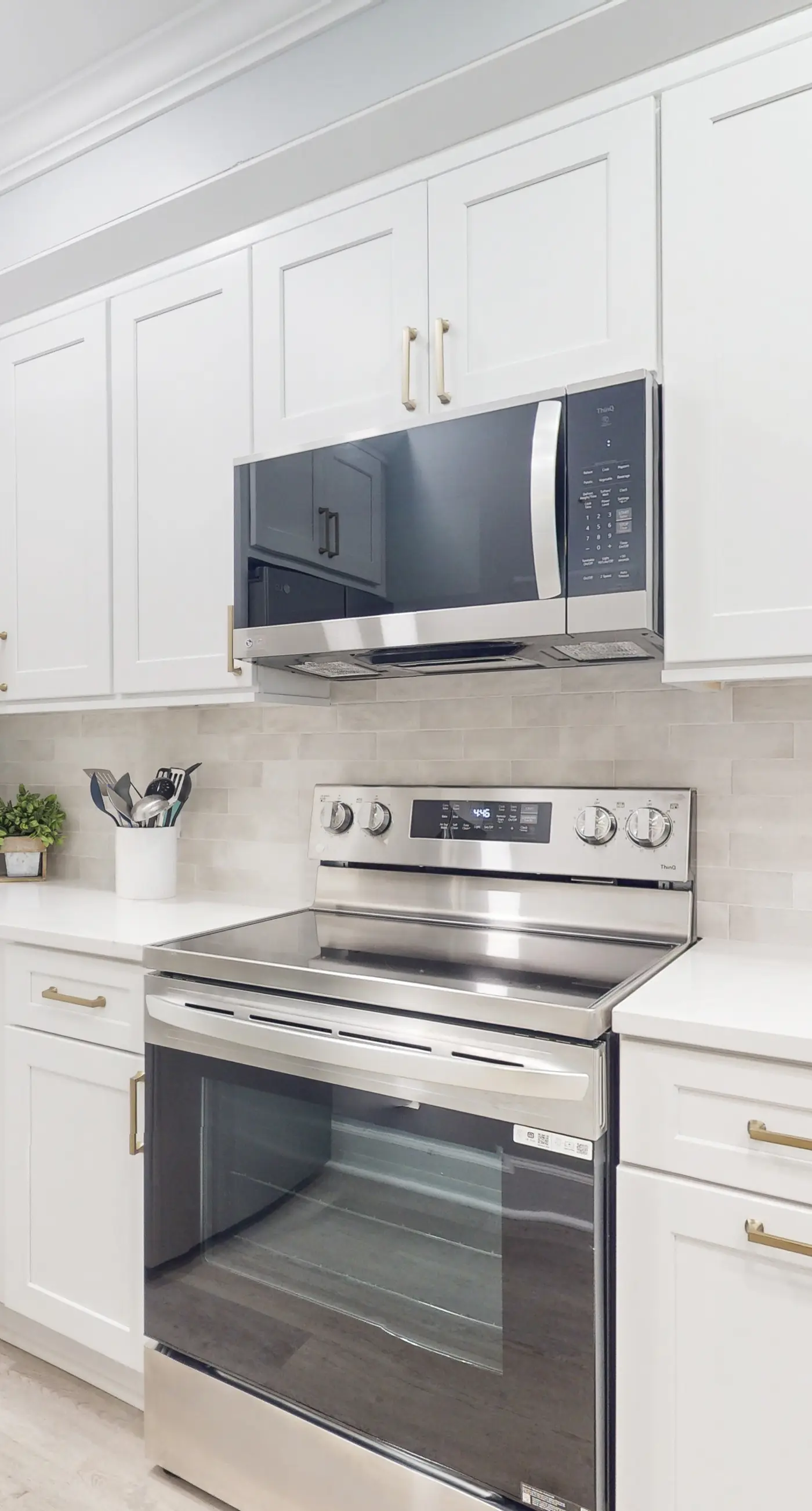 Spacious Resort Condo with Pools and Tennis