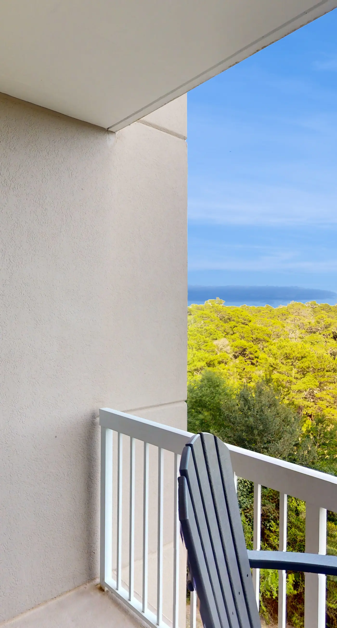 Spacious Resort Condo with Pools and Tennis