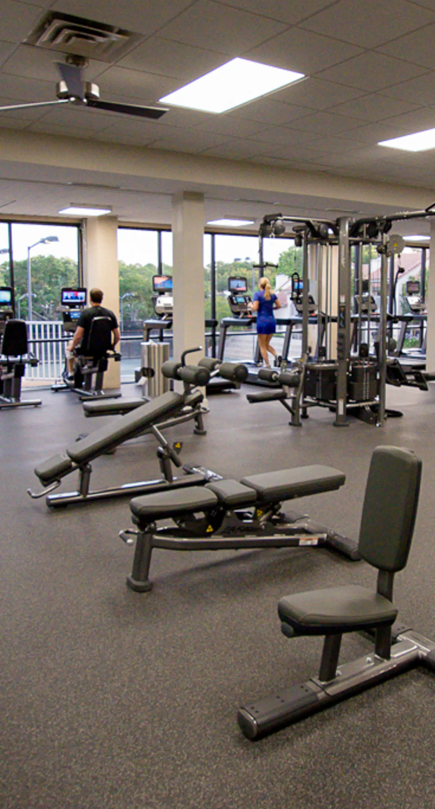 Spacious Resort Condo with Pools and Tennis