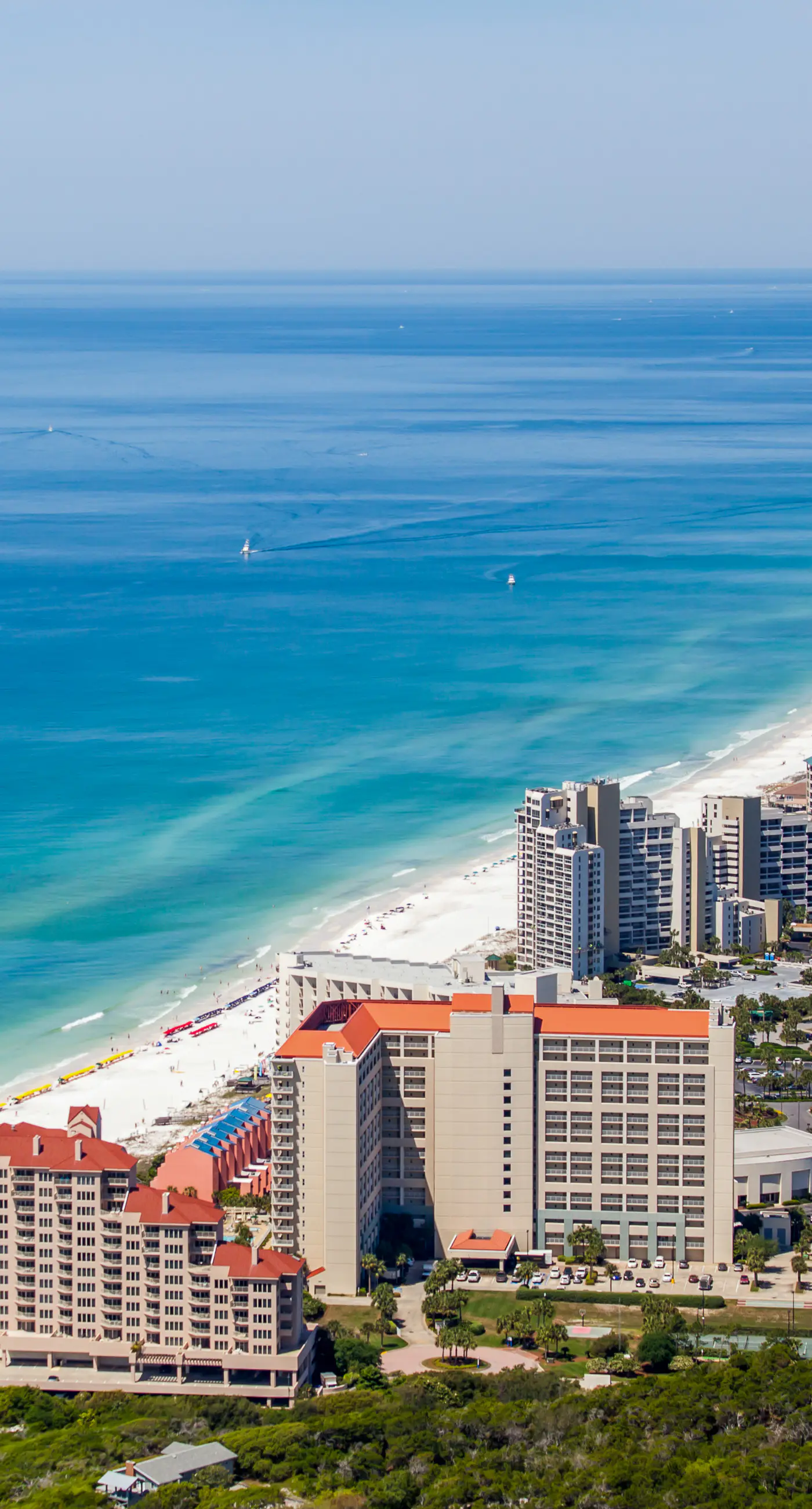 Spacious Resort Condo with Pools and Tennis