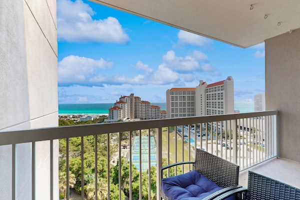 Resort Condo Near Beach with Pools and Tennis