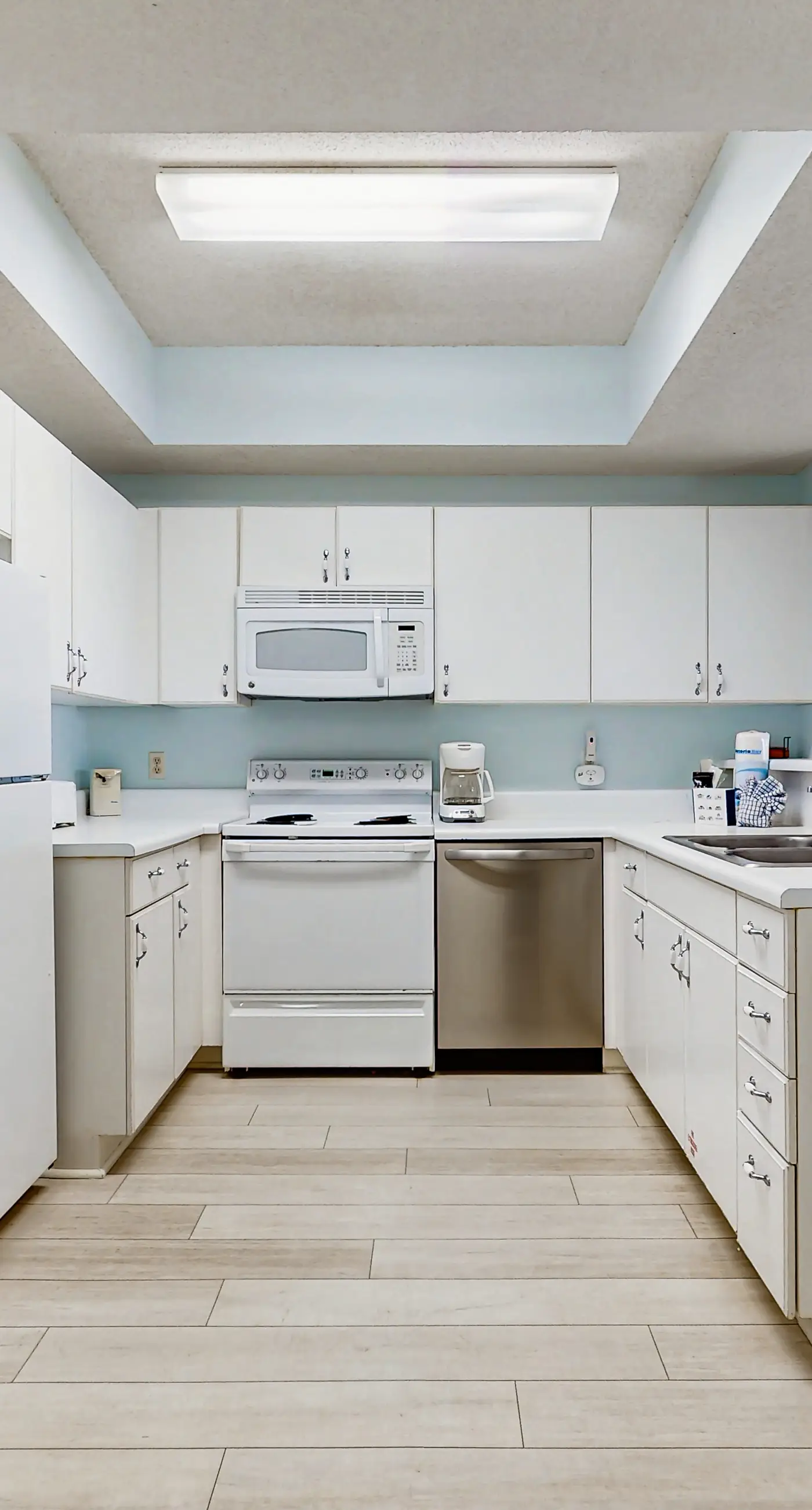 Resort Condo Near Beach with Pools and Tennis