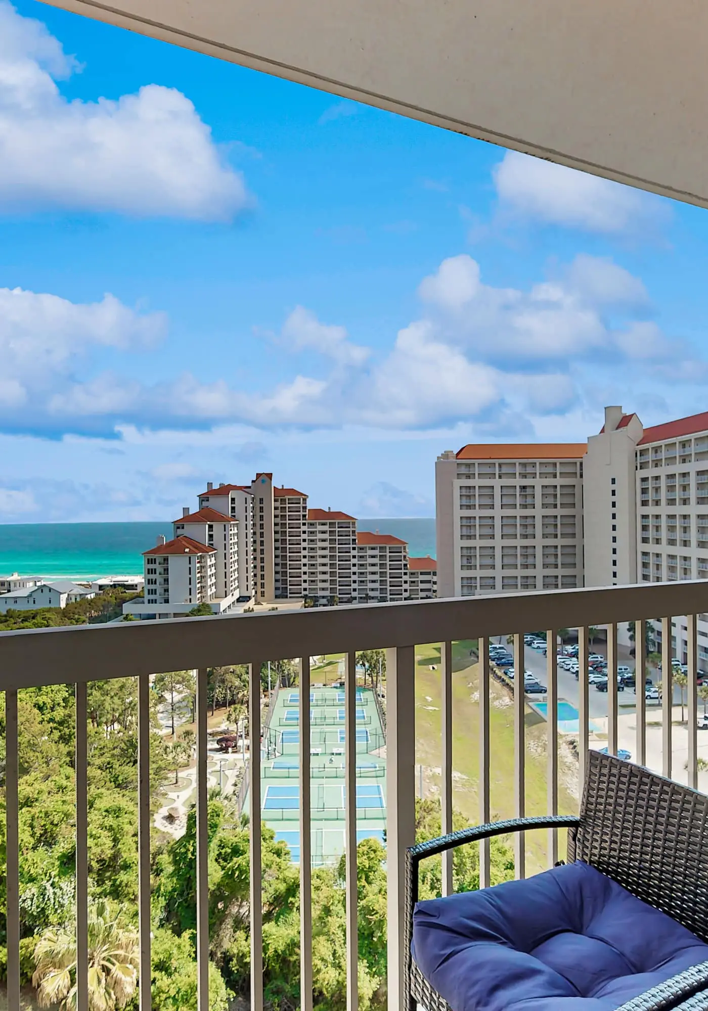 Exclusive 2BR Condo: Beach Access & Pool