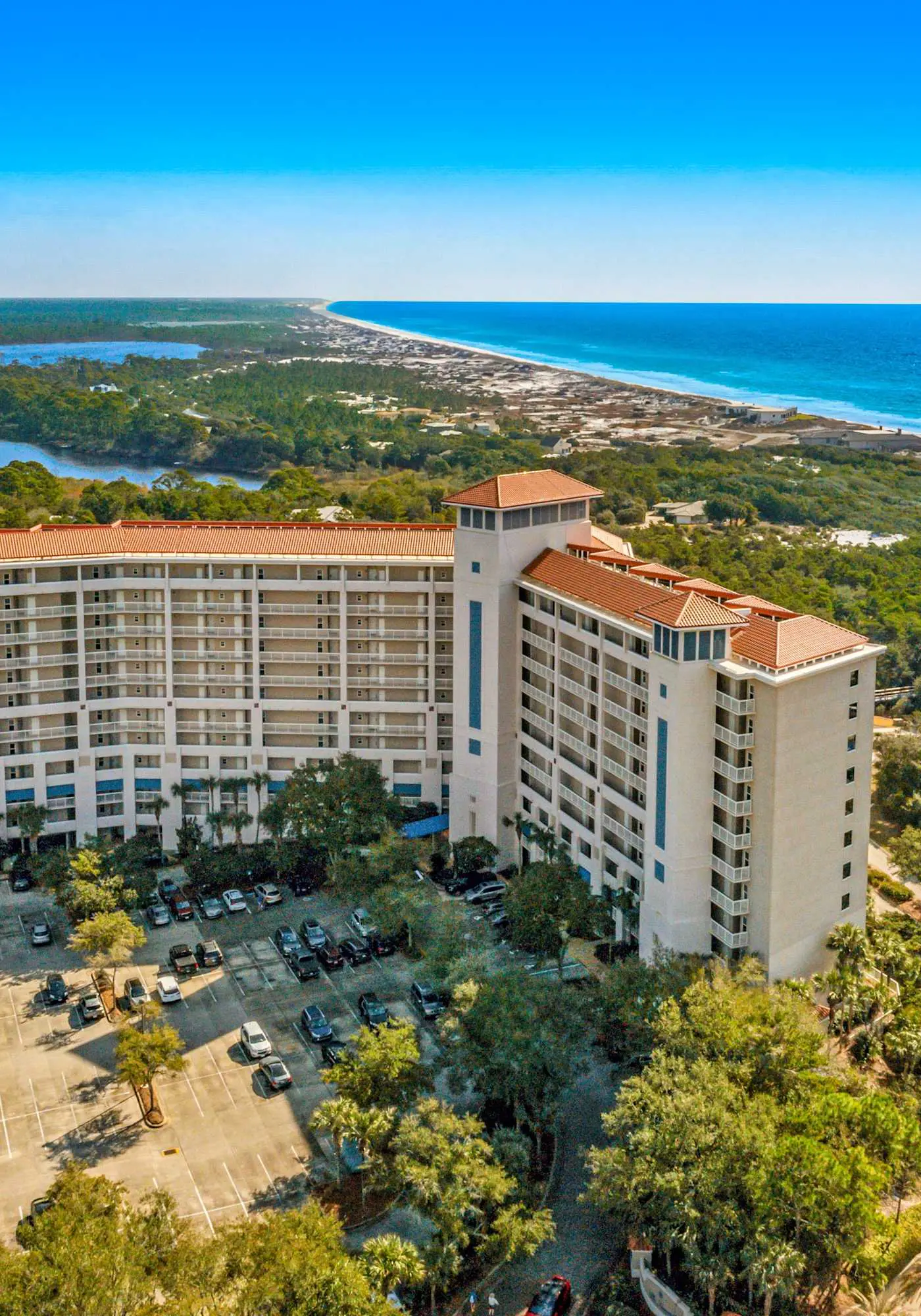 Exclusive 2BR Condo: Beach Access & Pool