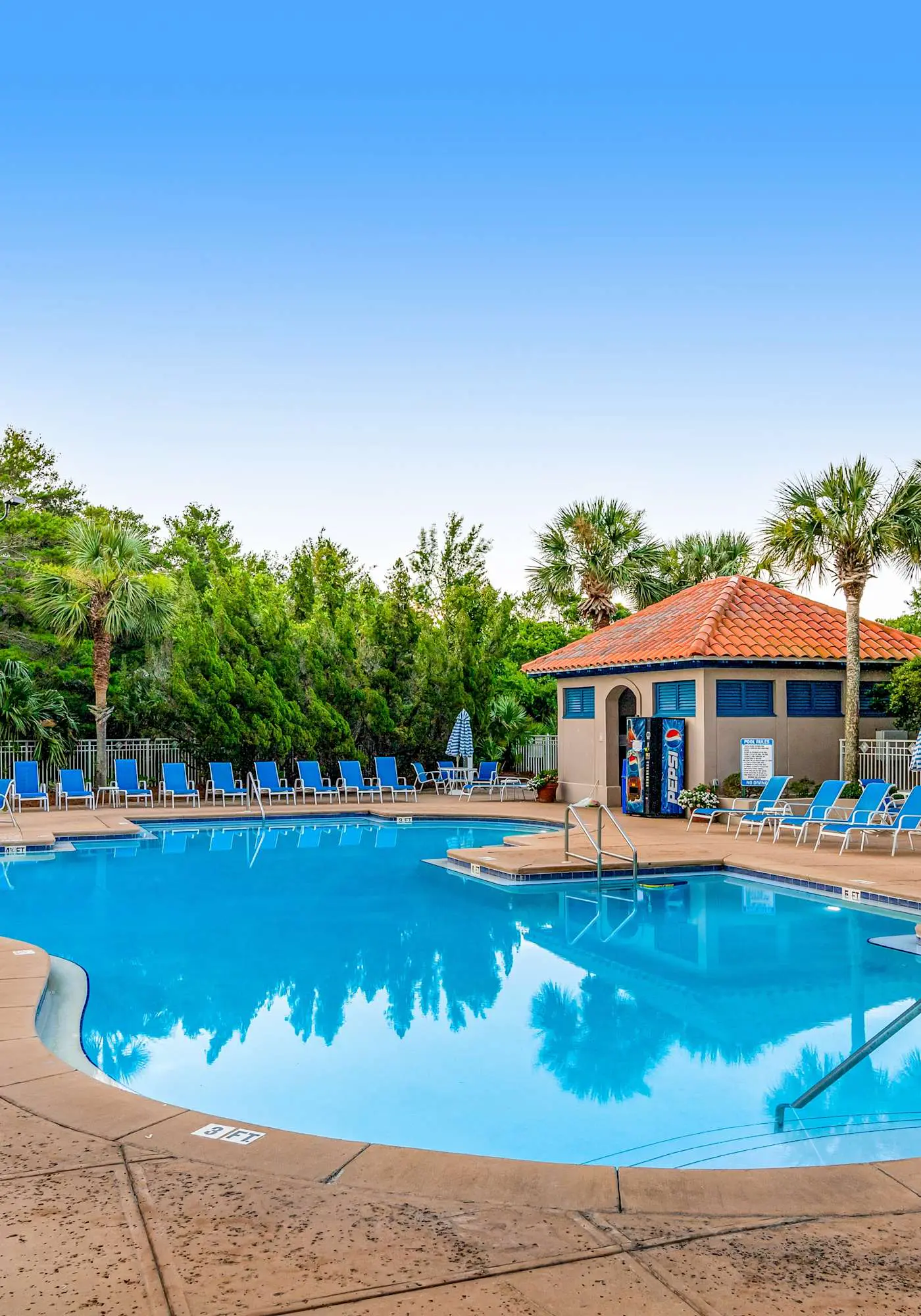 Exclusive 2BR Condo: Beach Access & Pool