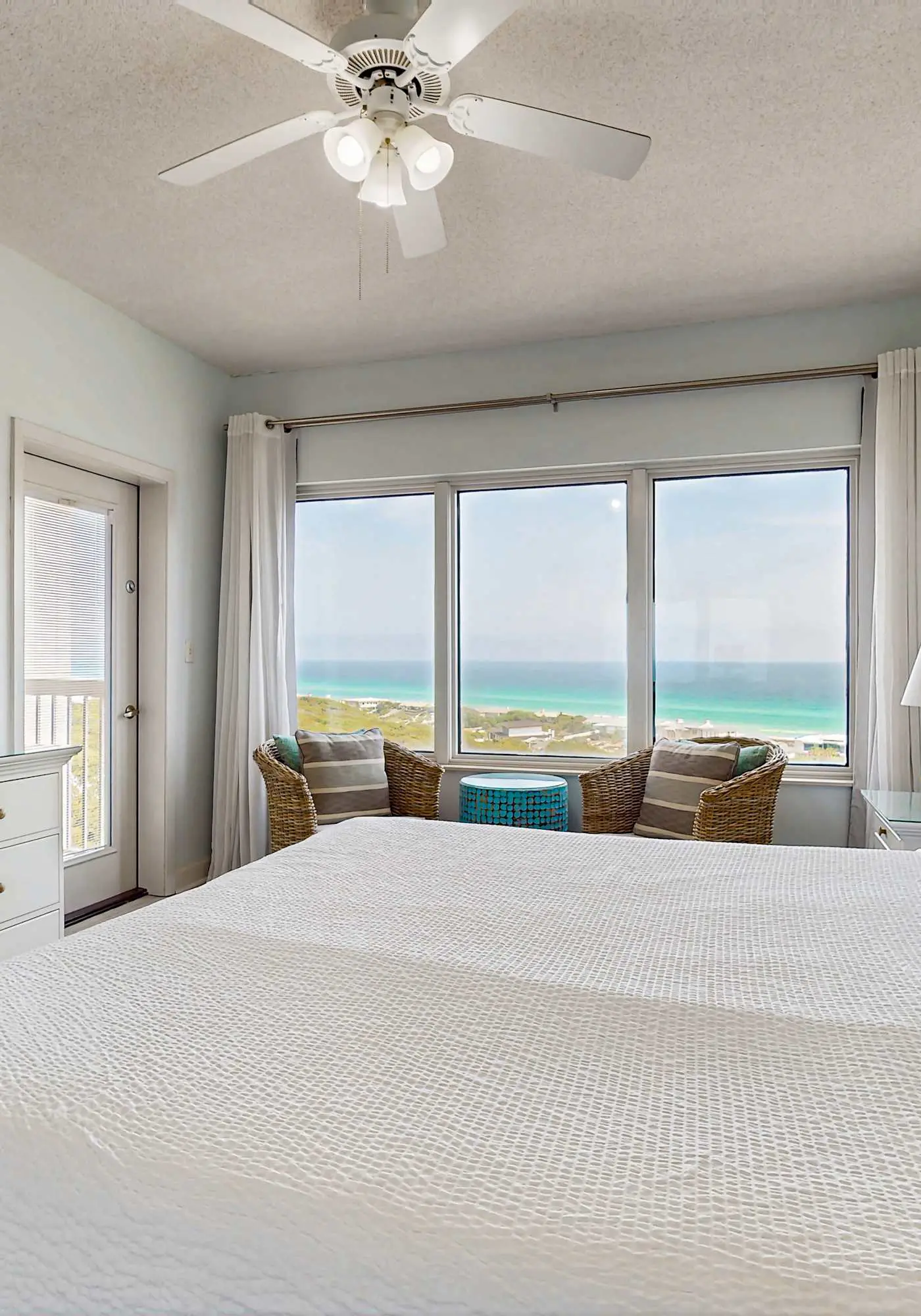 Exclusive 2BR Condo: Beach Access & Pool