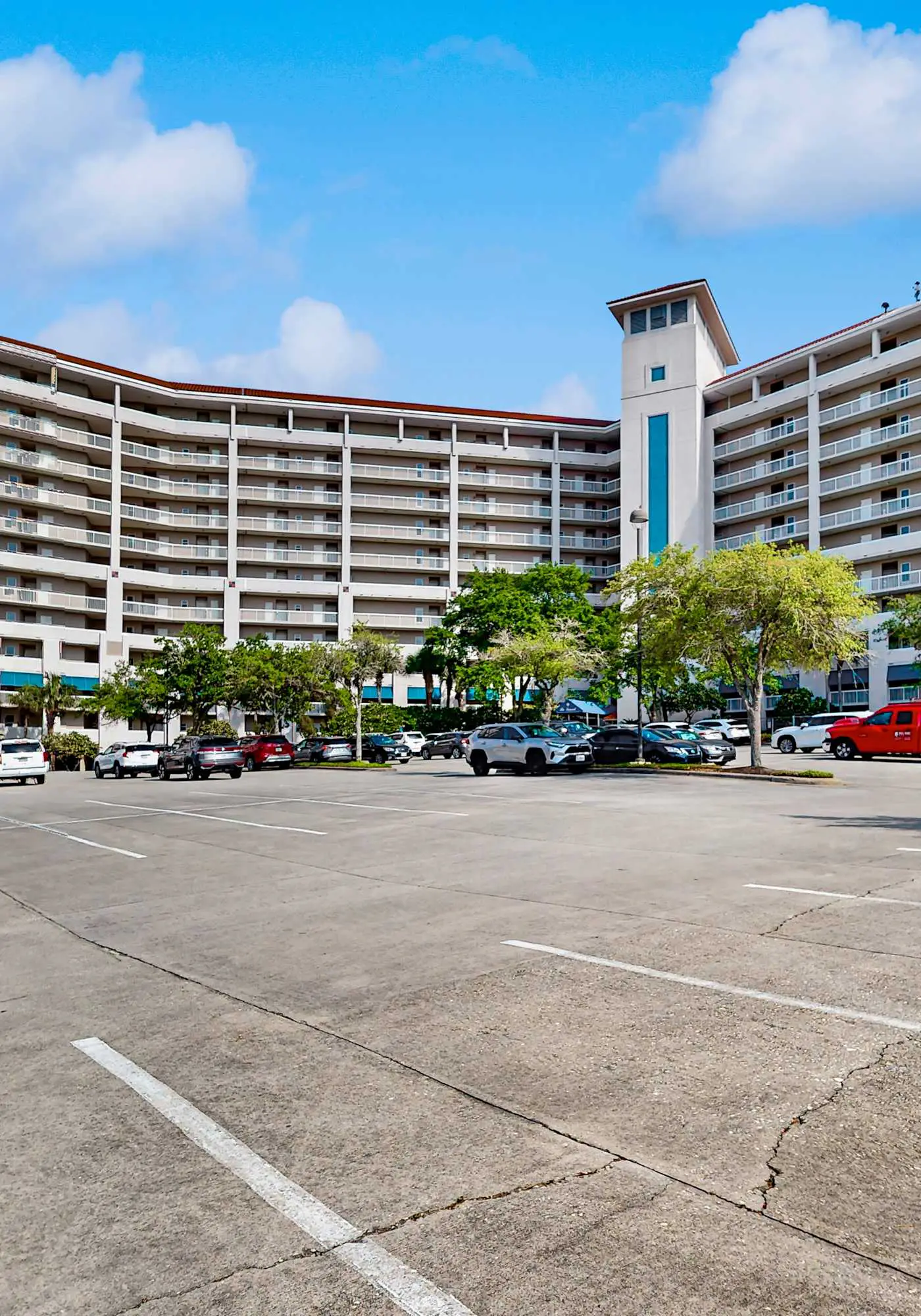 Exclusive 2BR Condo: Beach Access & Pool