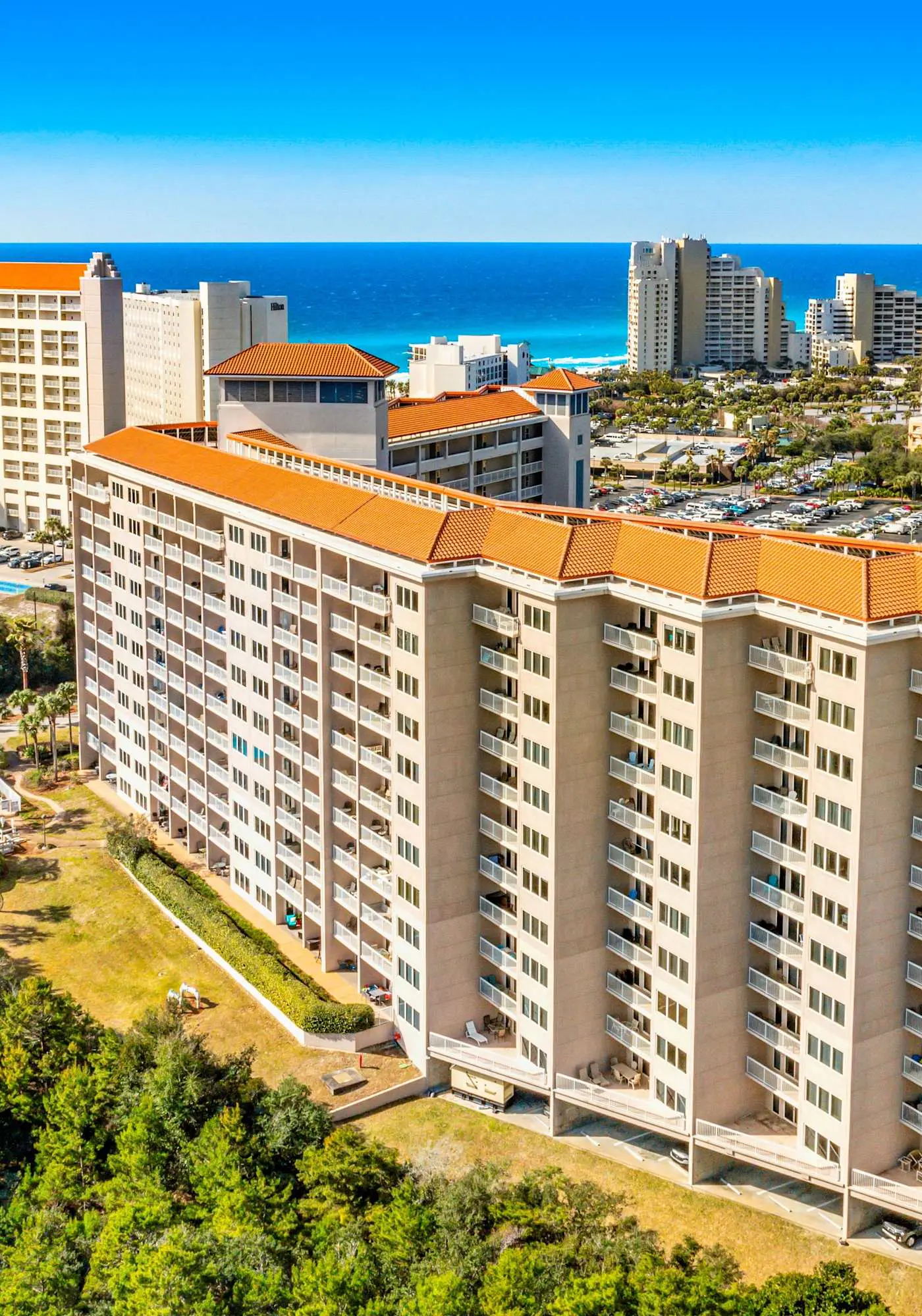 Exclusive 2BR Condo: Beach Access & Pool