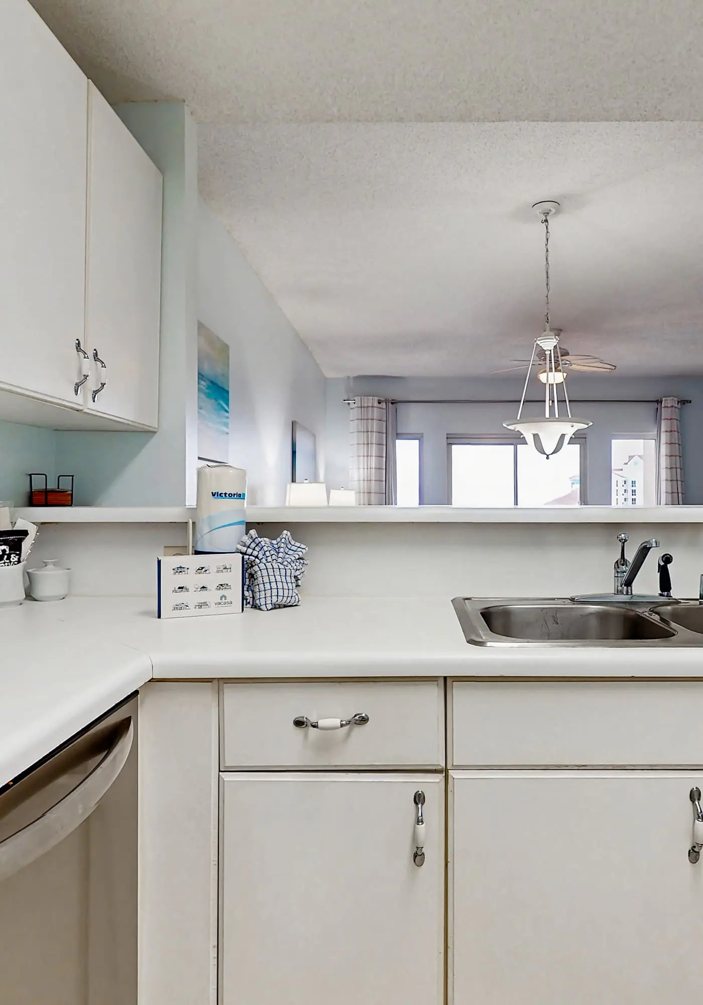Exclusive 2BR Condo: Beach Access & Pool