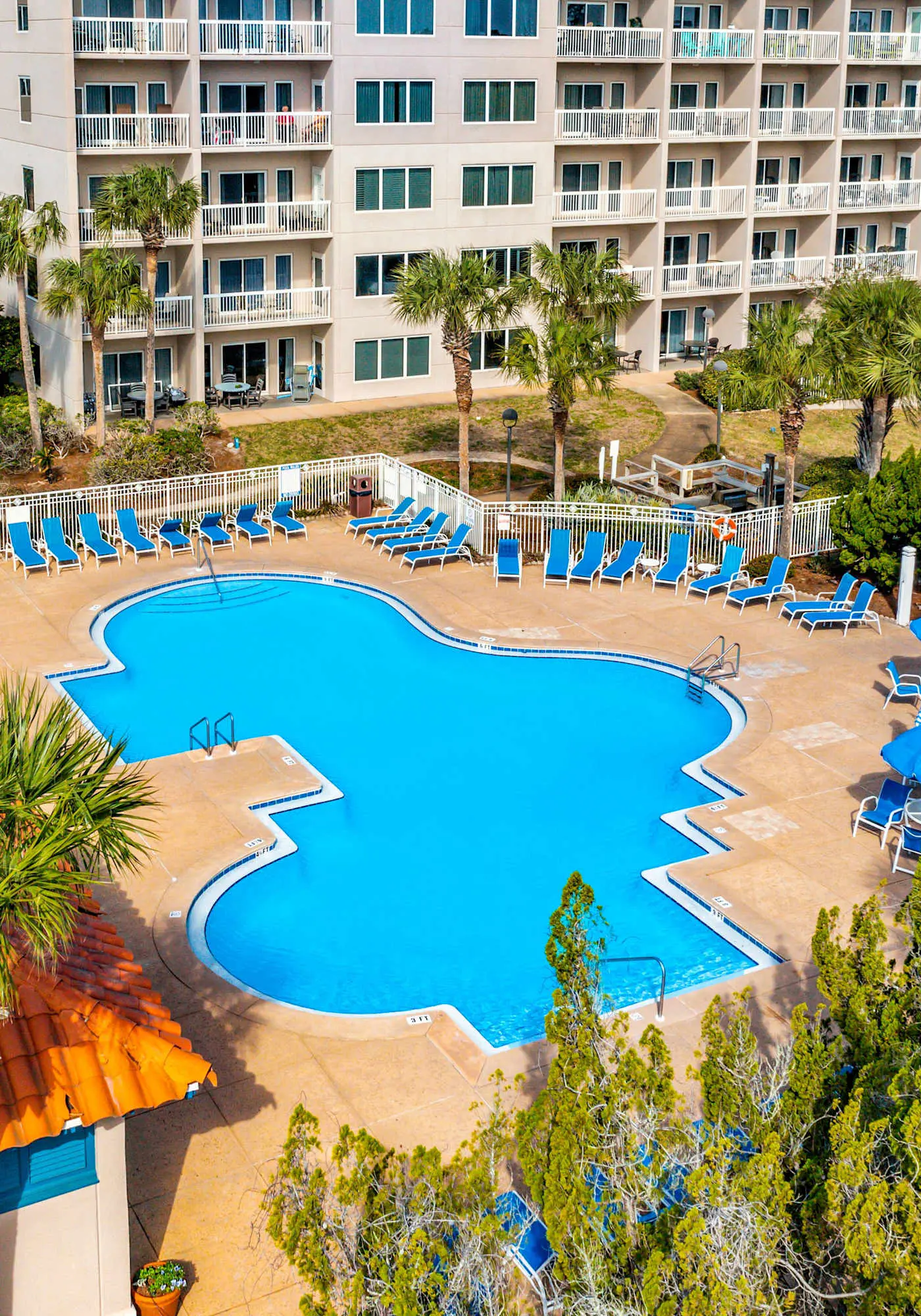 Exclusive 2BR Condo: Beach Access & Pool