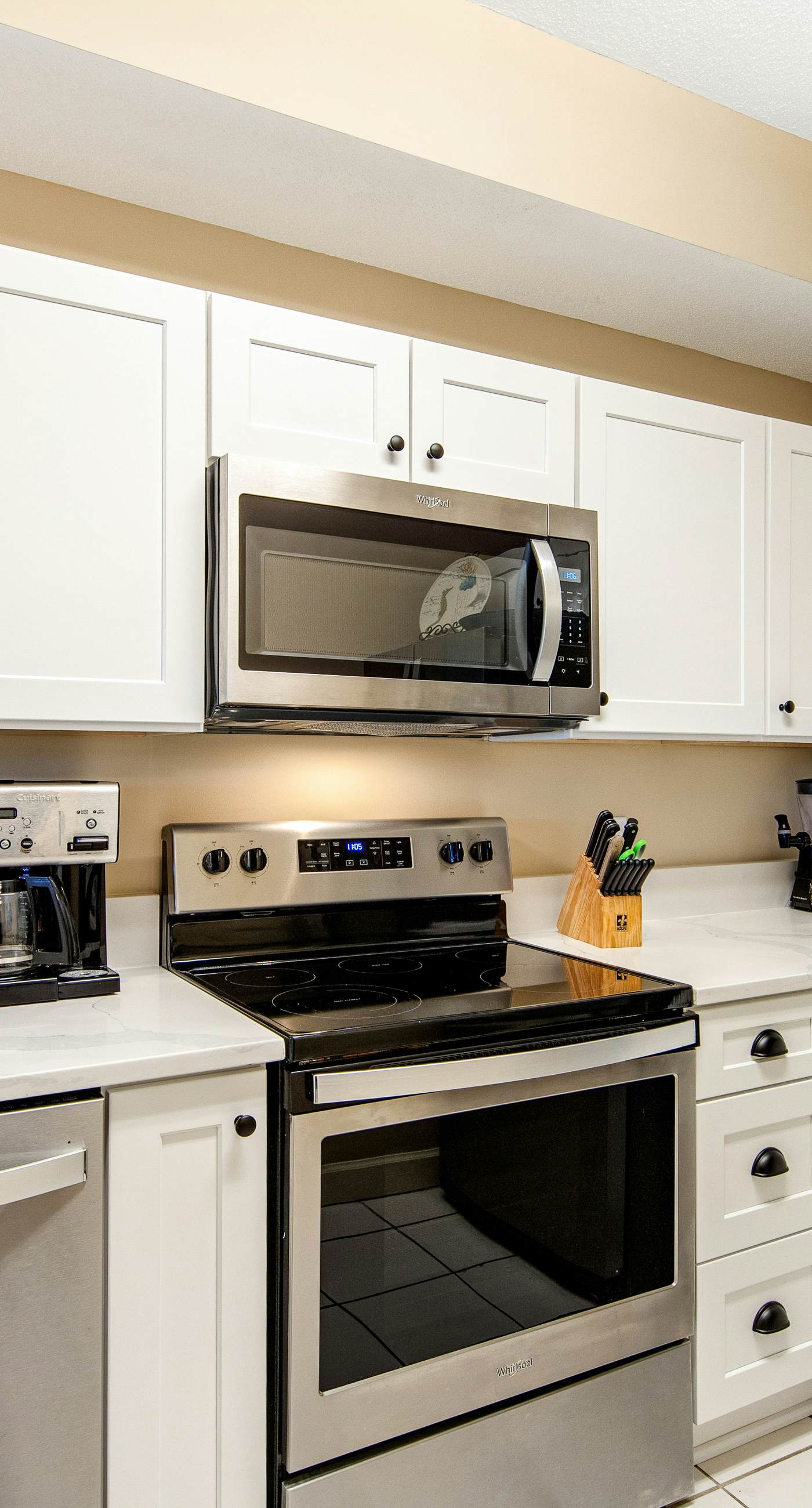 Beachside Resort Condo with Pools and Tennis