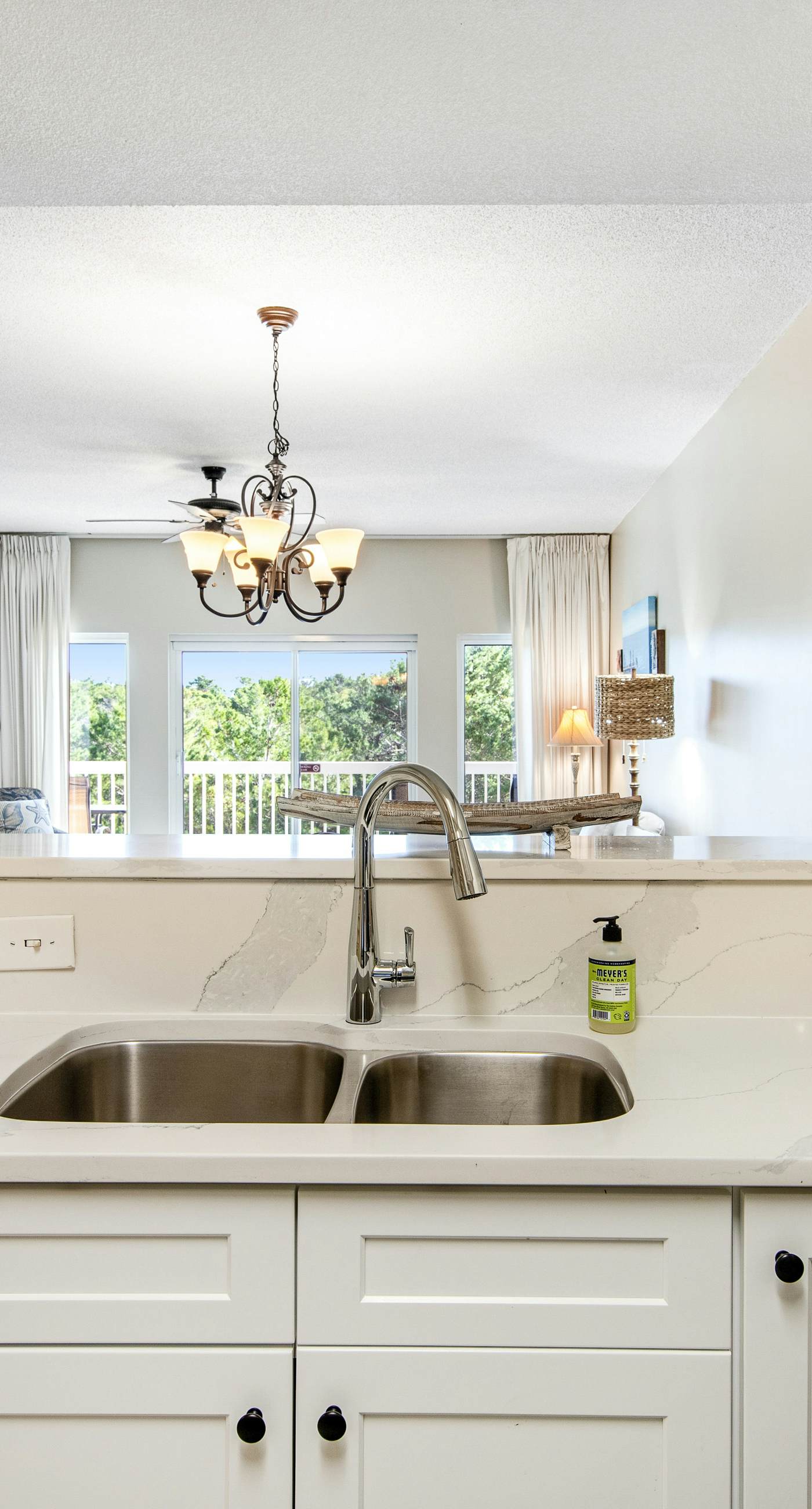 Beachside Resort Condo with Pools and Tennis