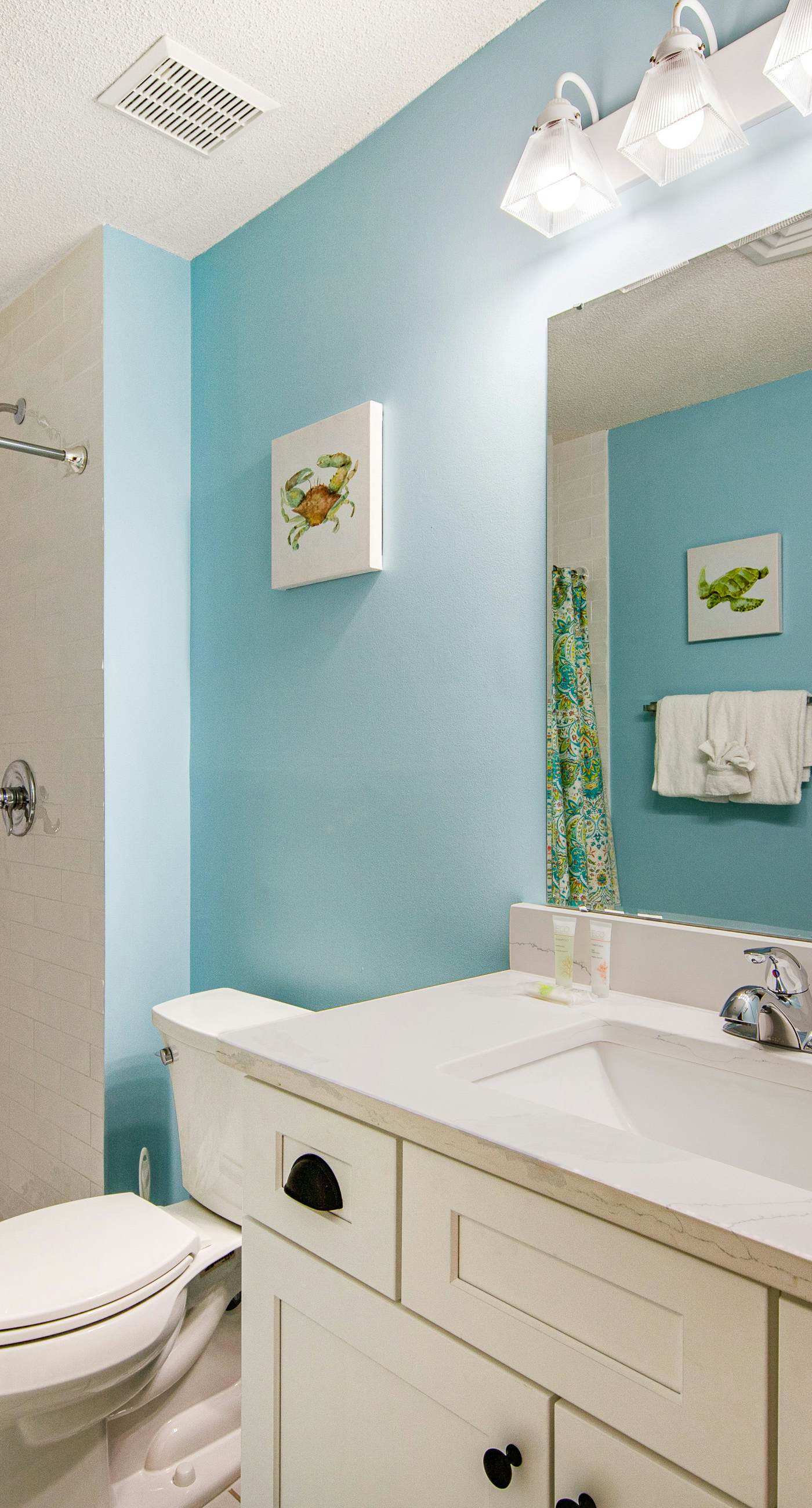 Beachside Resort Condo with Pools and Tennis