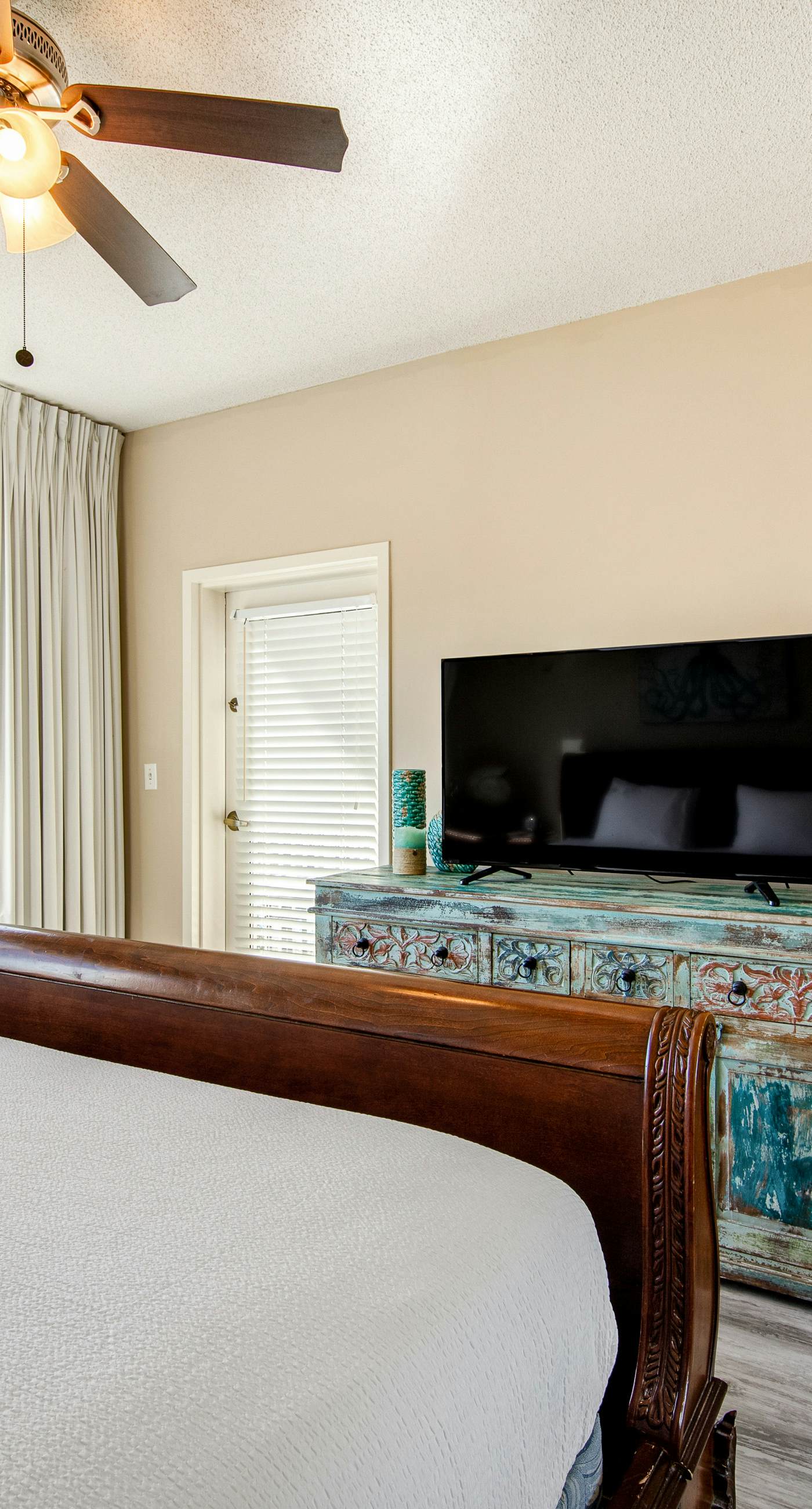 Beachside Resort Condo with Pools and Tennis