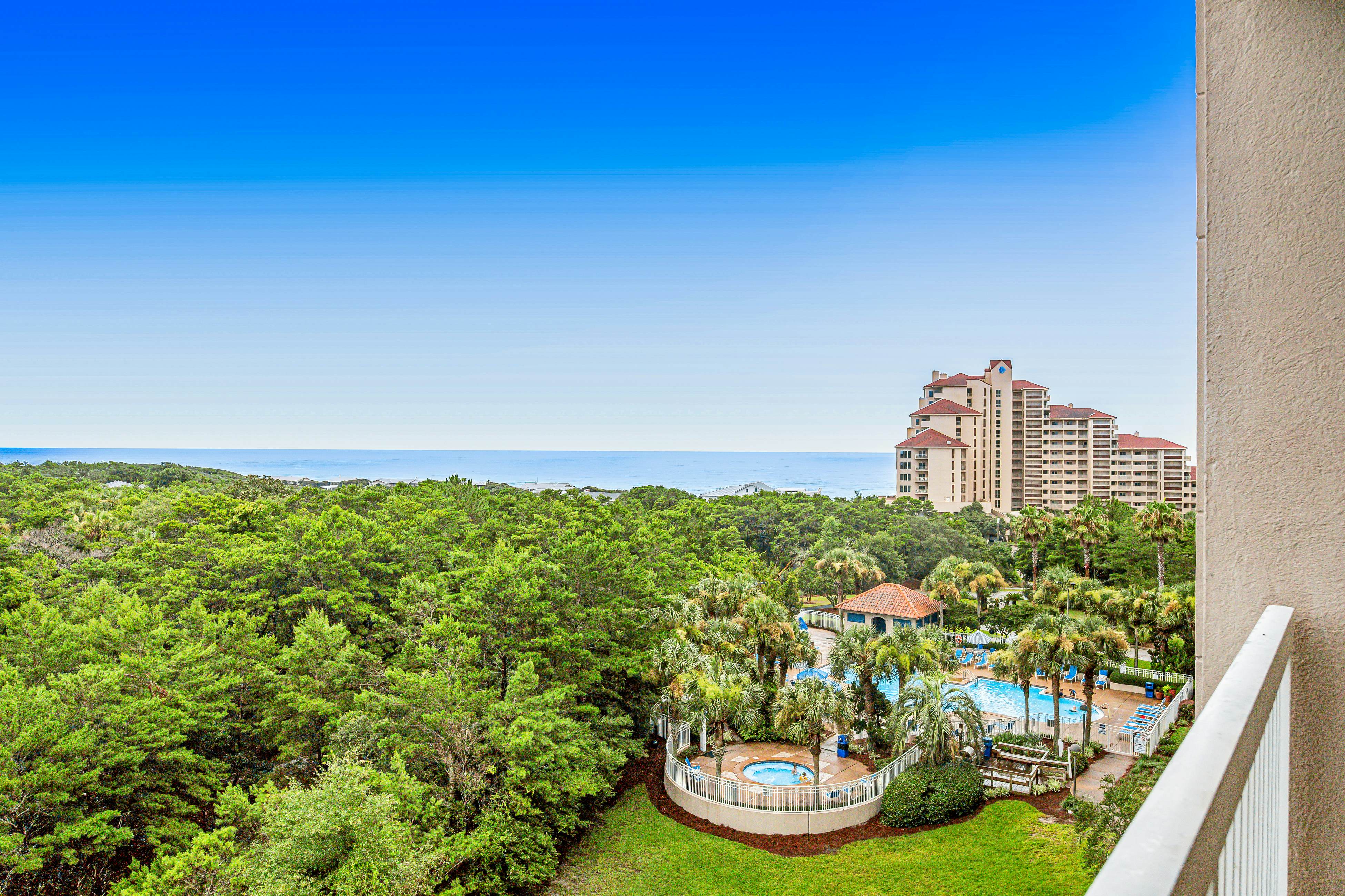 Resort Condo with Pools Hot Tub and Tennis