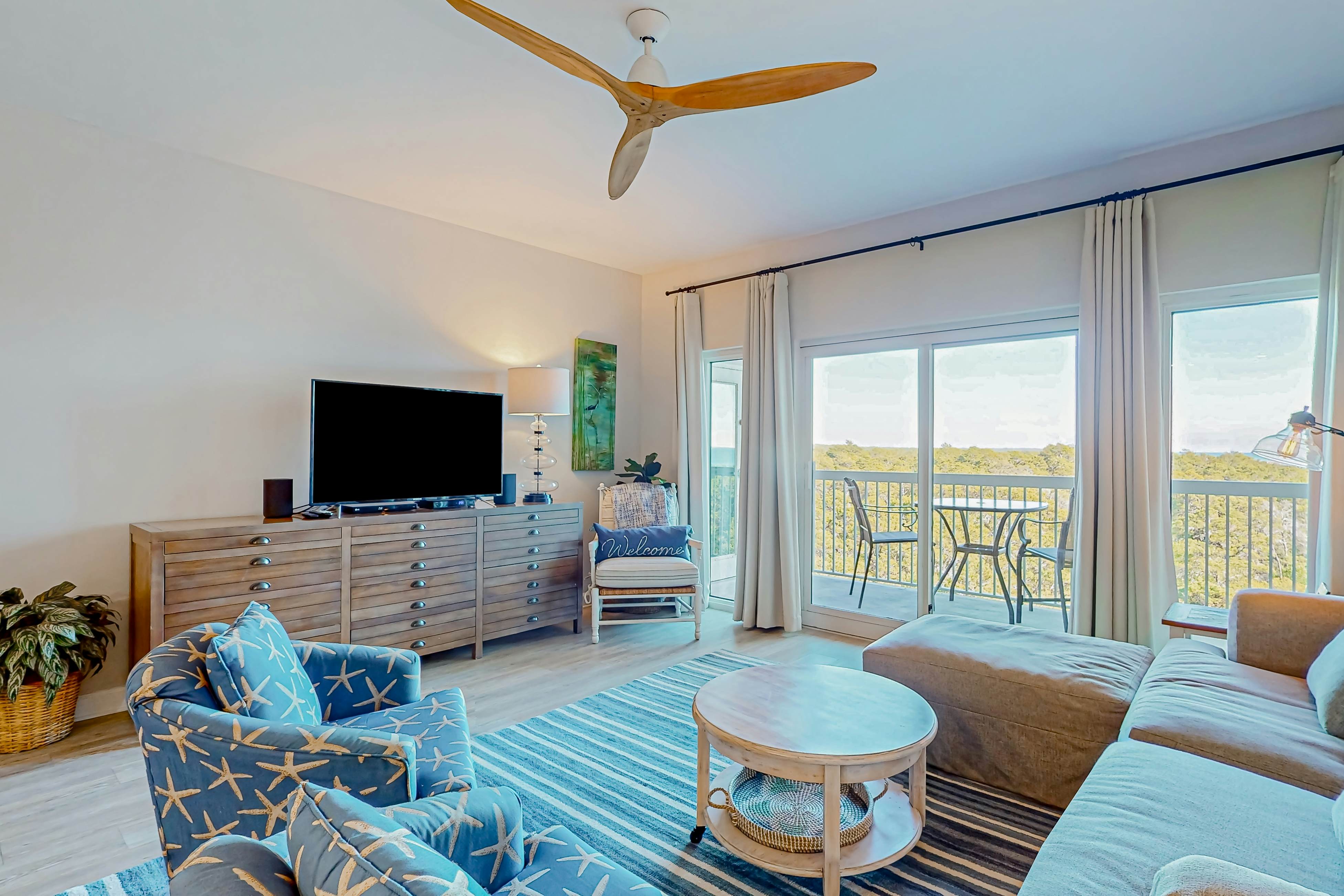 Easy Beach Walk  Pools and Hot Tubs