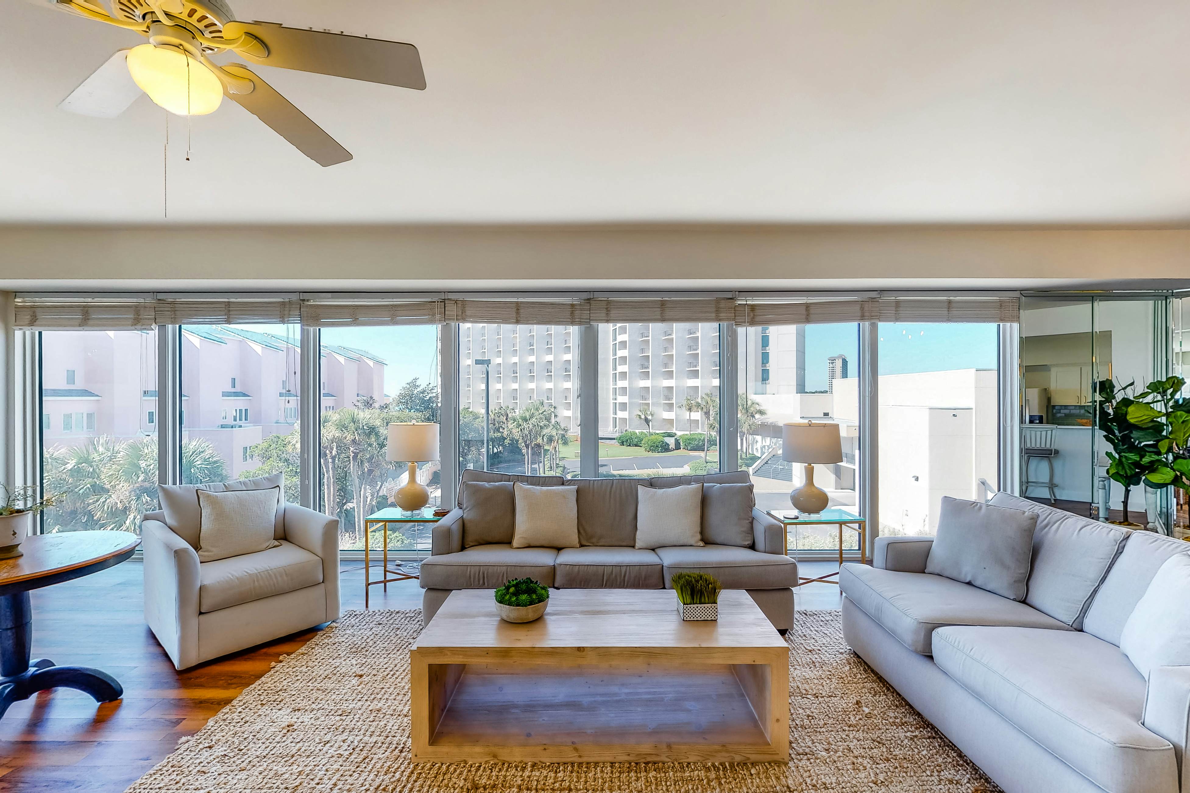 Gulf-Front Condo with Balcony Pools and Hot Tub