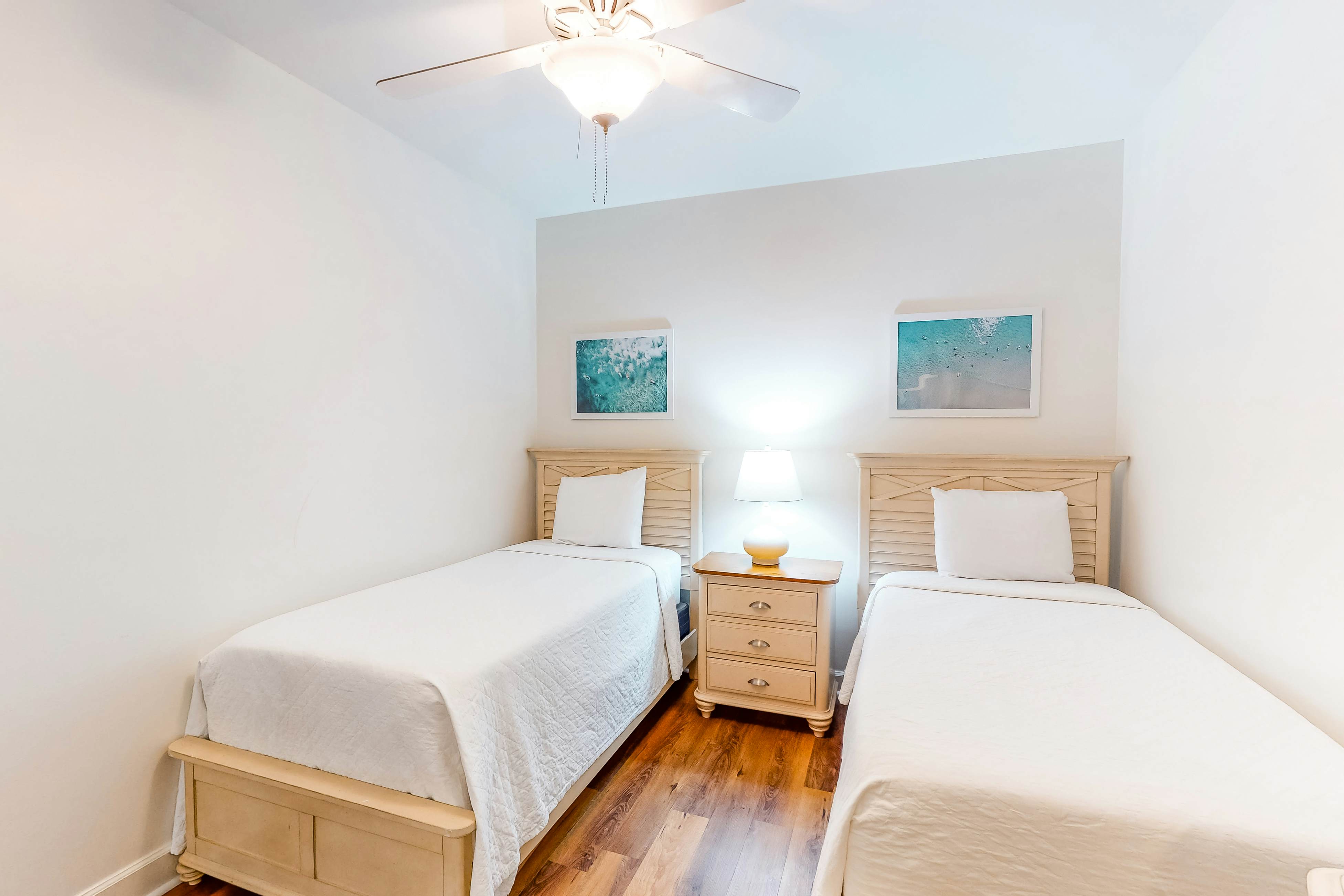 Gulf-Front Condo with Balcony Pools and Hot Tub