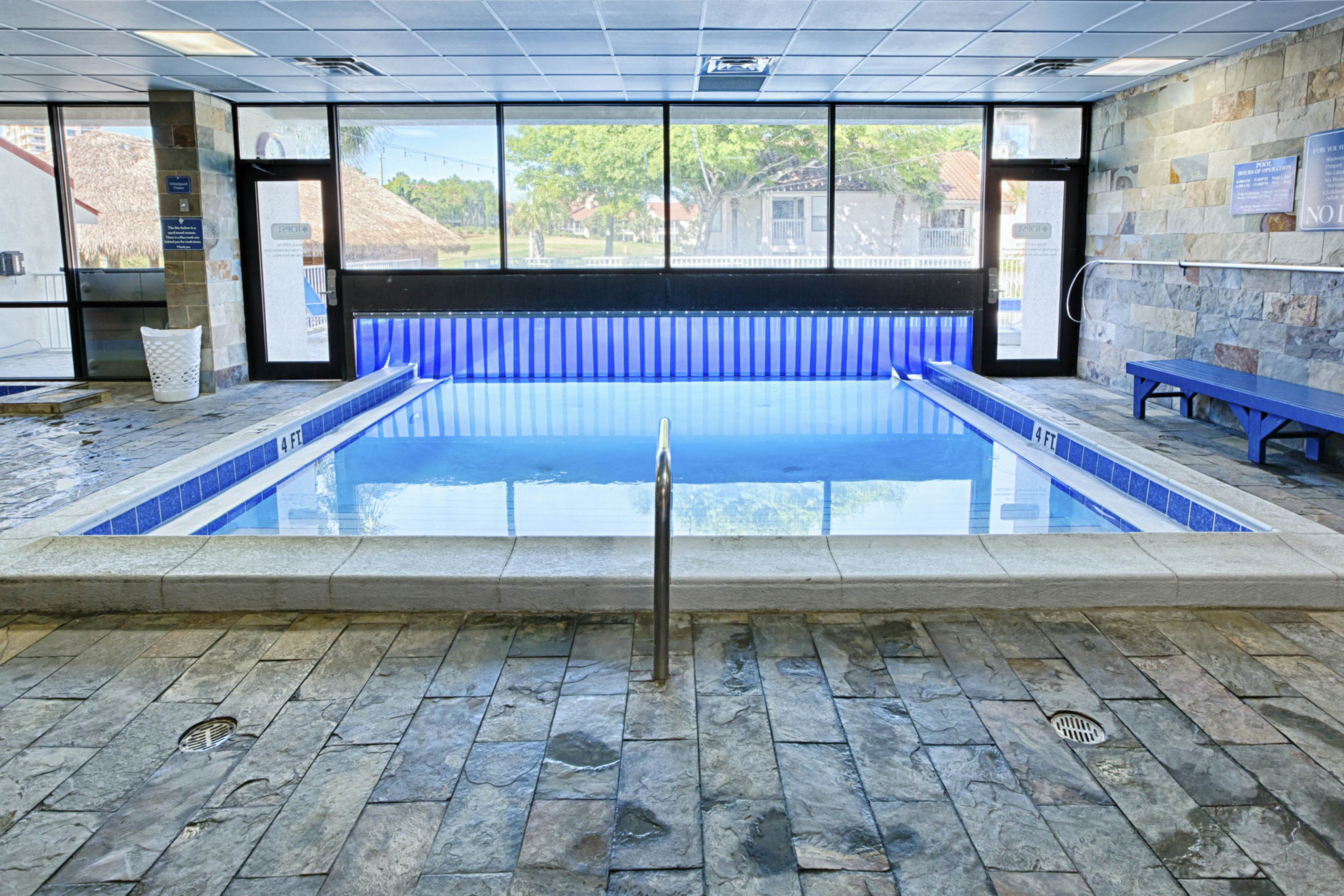 Gulf-Front Condo with Balcony Pools and Hot Tub