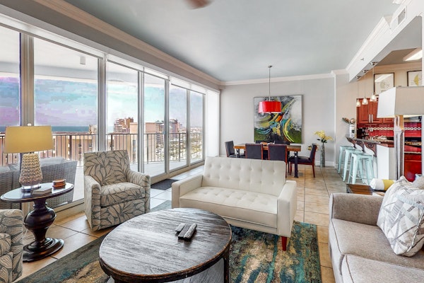 15th-Floor Beachfront Condo with Gulf Views