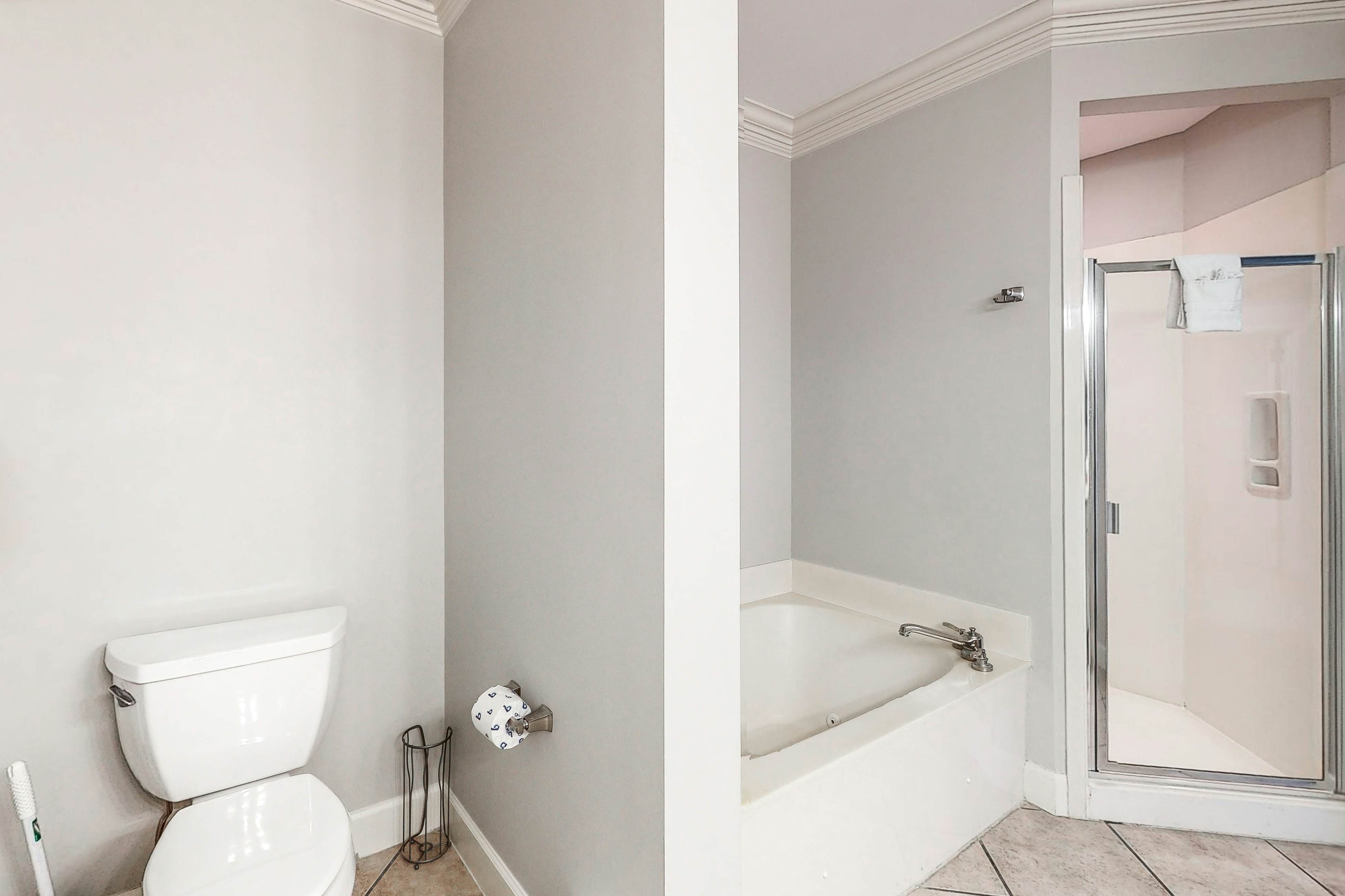 15th-Floor Beachfront Condo with Gulf Views