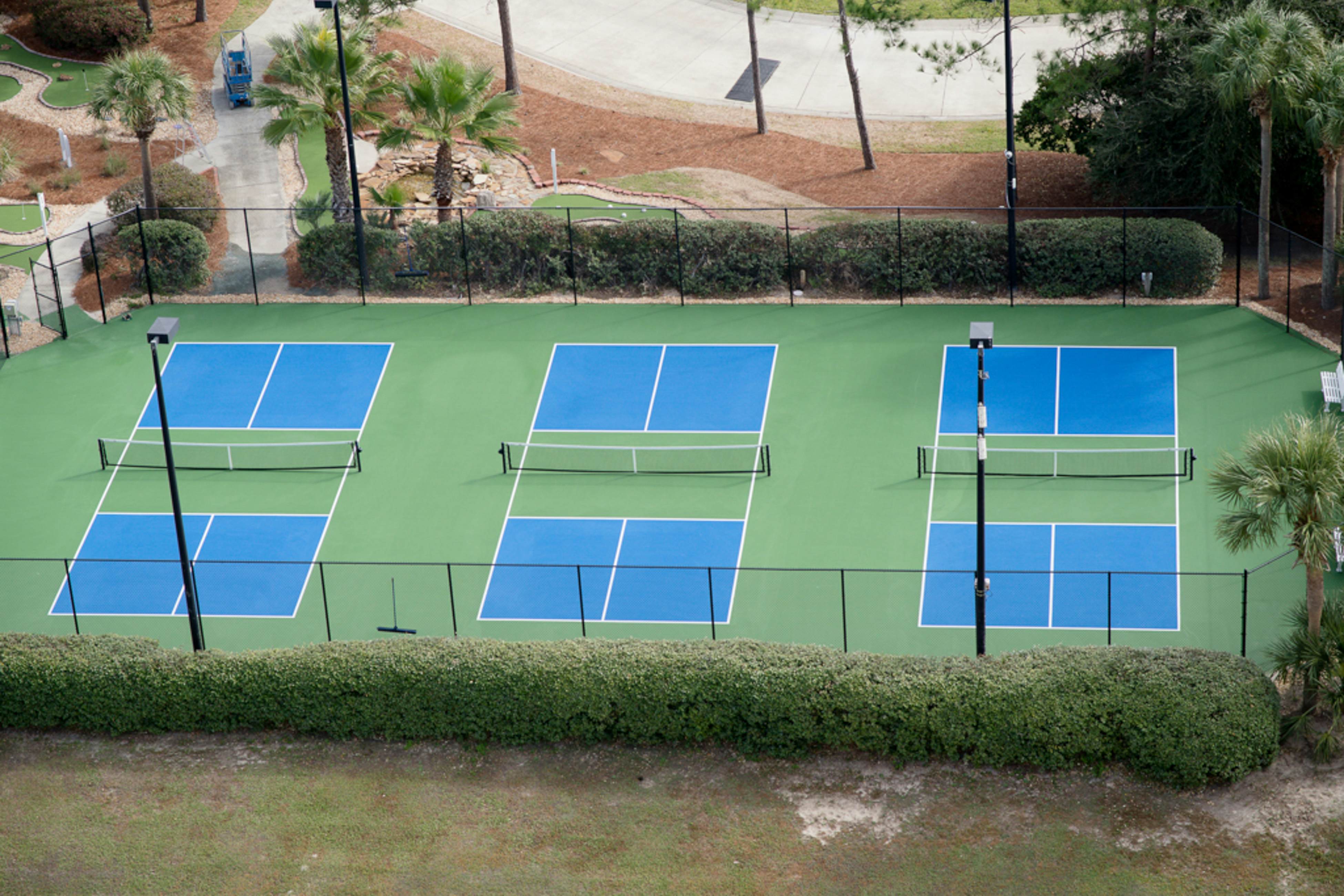 15th-Floor Beachfront Condo with Gulf Views