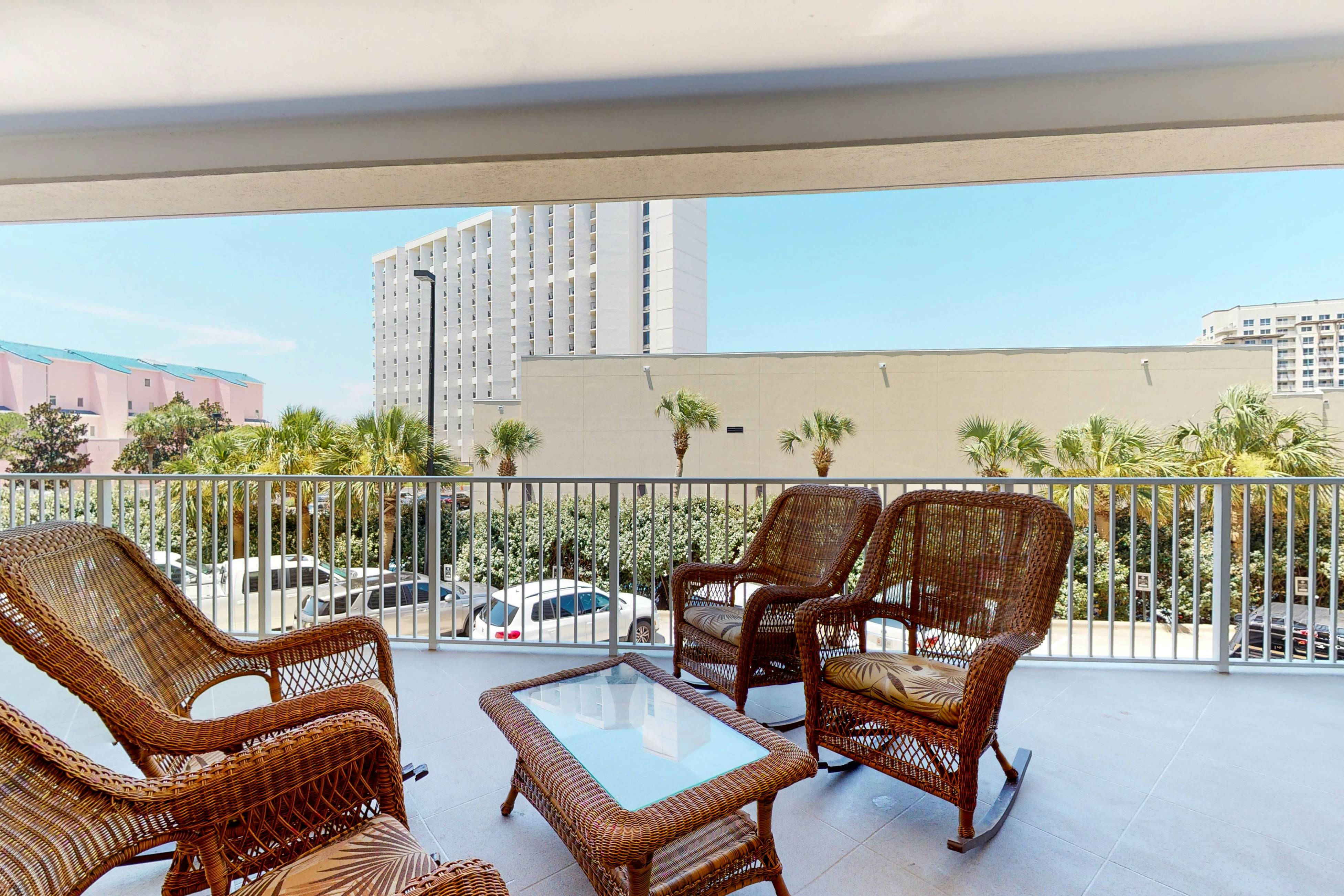 Resort Condo with Pools Hot Tub and Gym