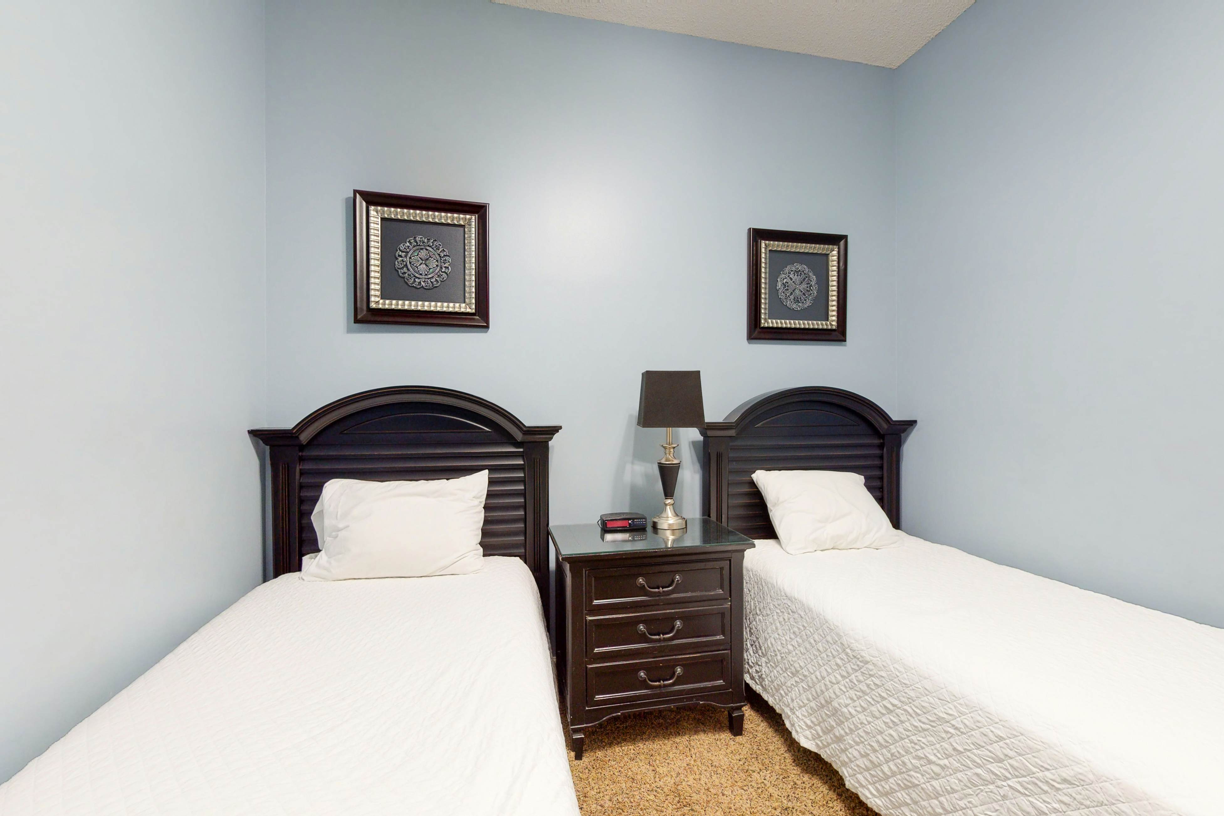 Resort Condo with Pools Hot Tub and Gym