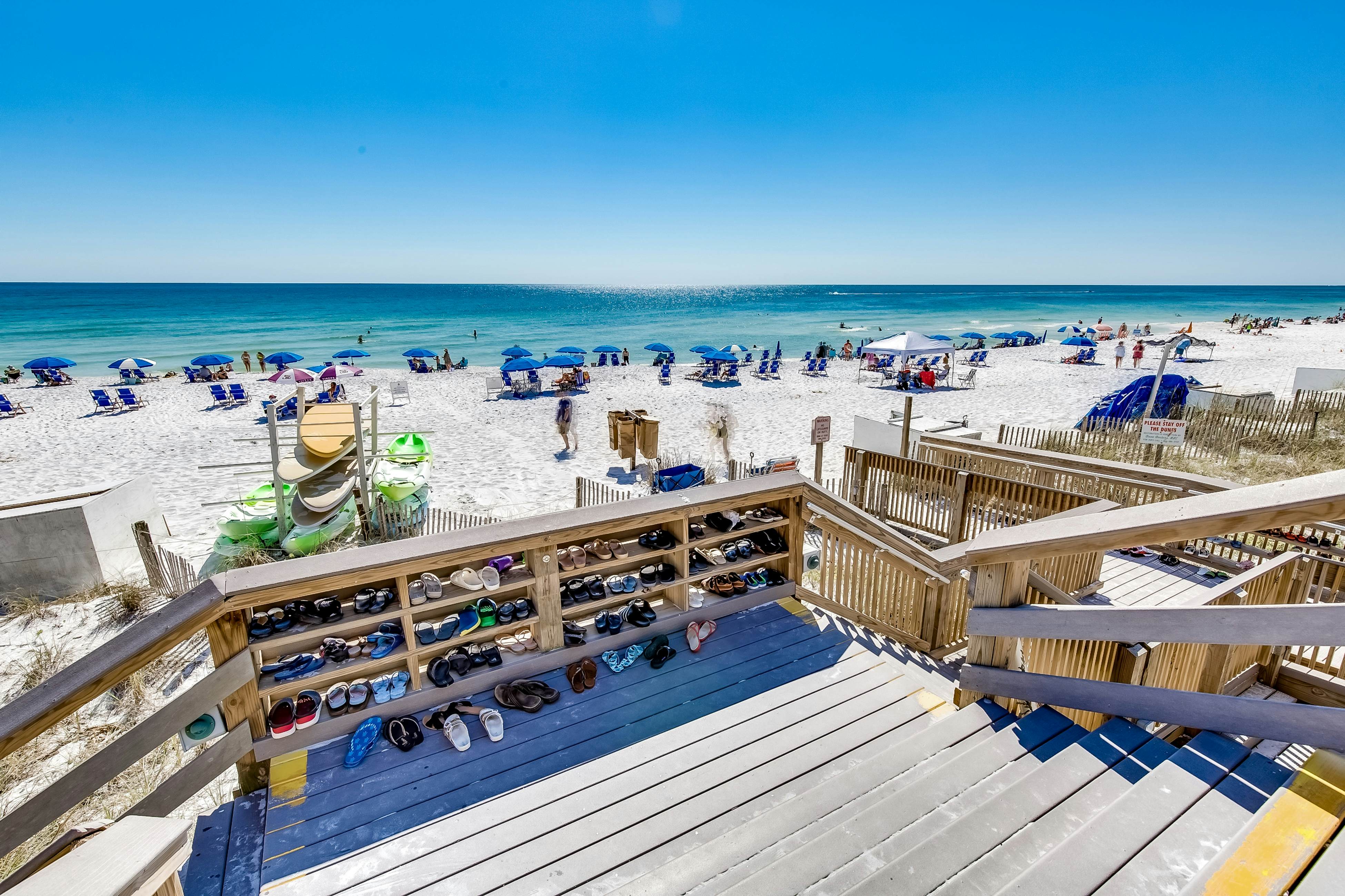 Resort Condo with Pools Hot Tub and Gym