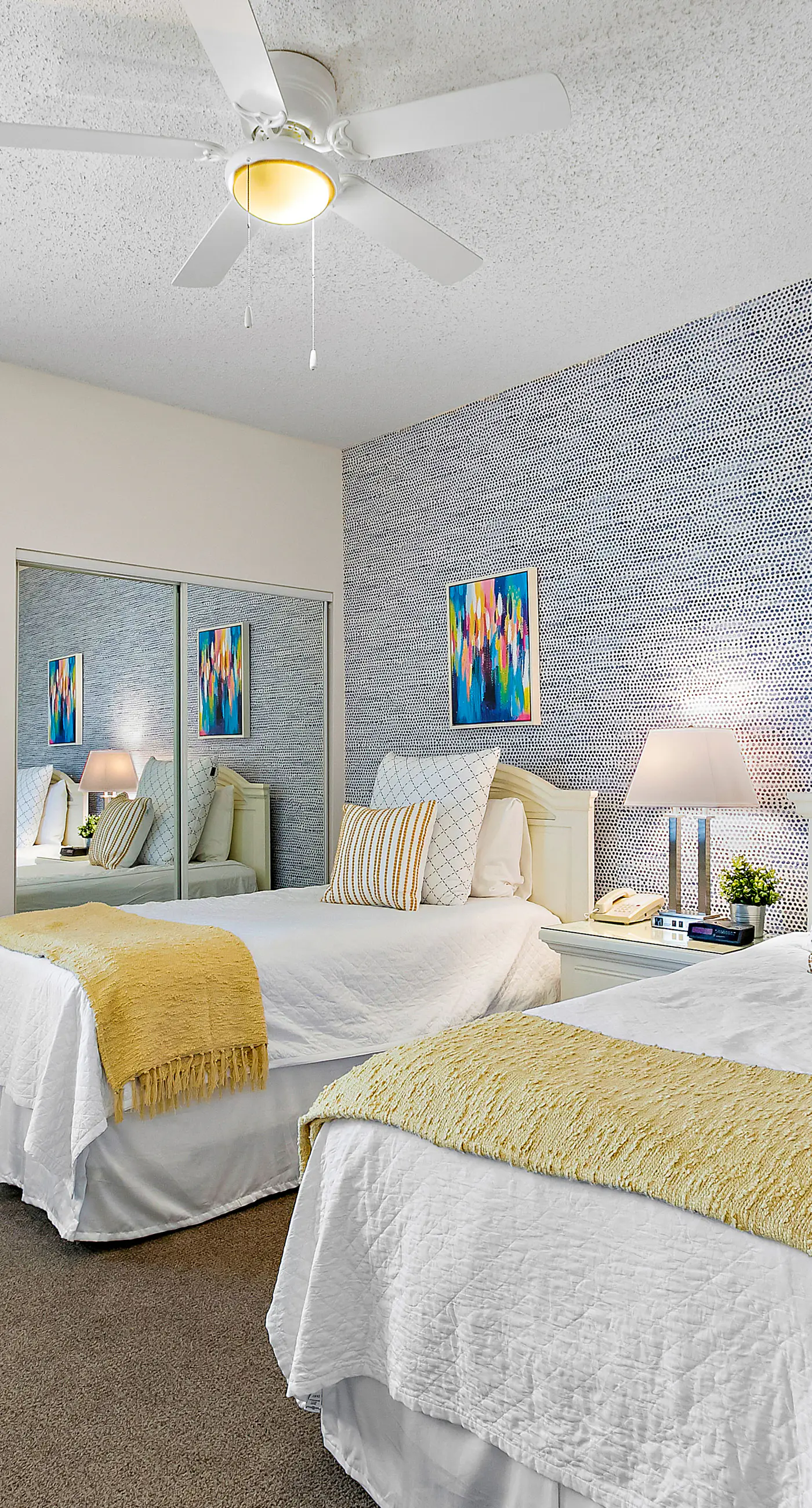 Scenic Resort Condo with Pools Hot Tub and Gym