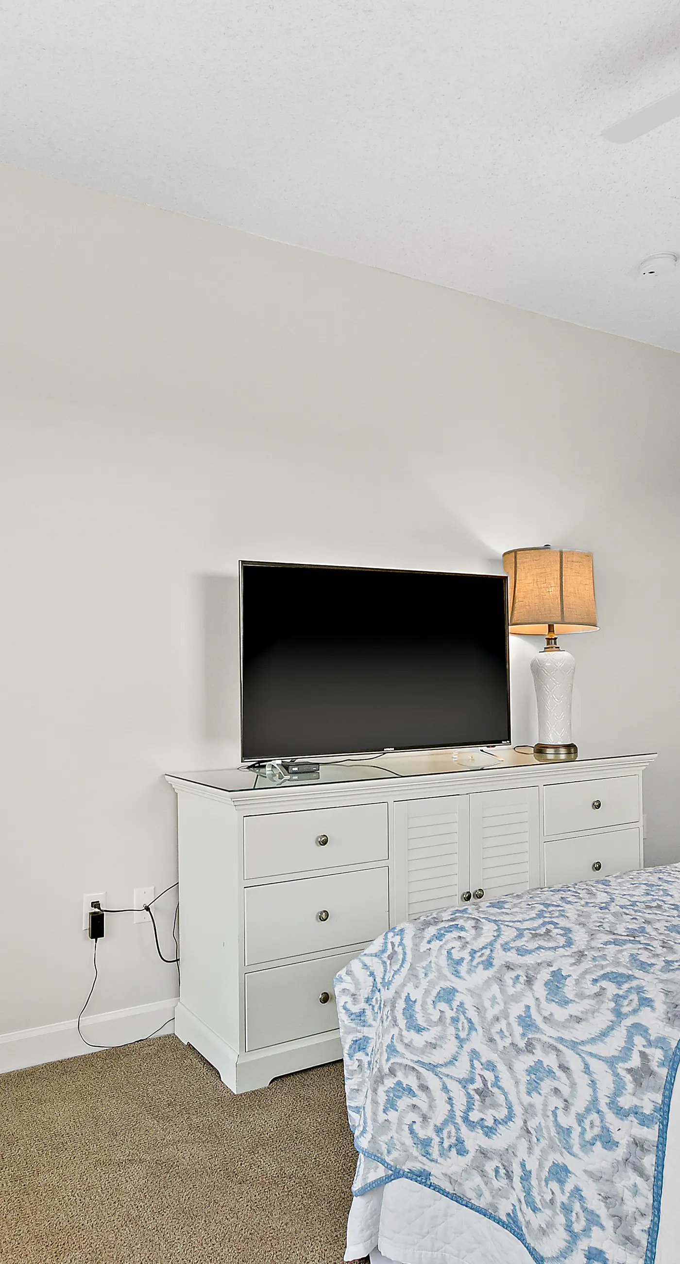 Scenic Resort Condo with Pools Hot Tub and Gym