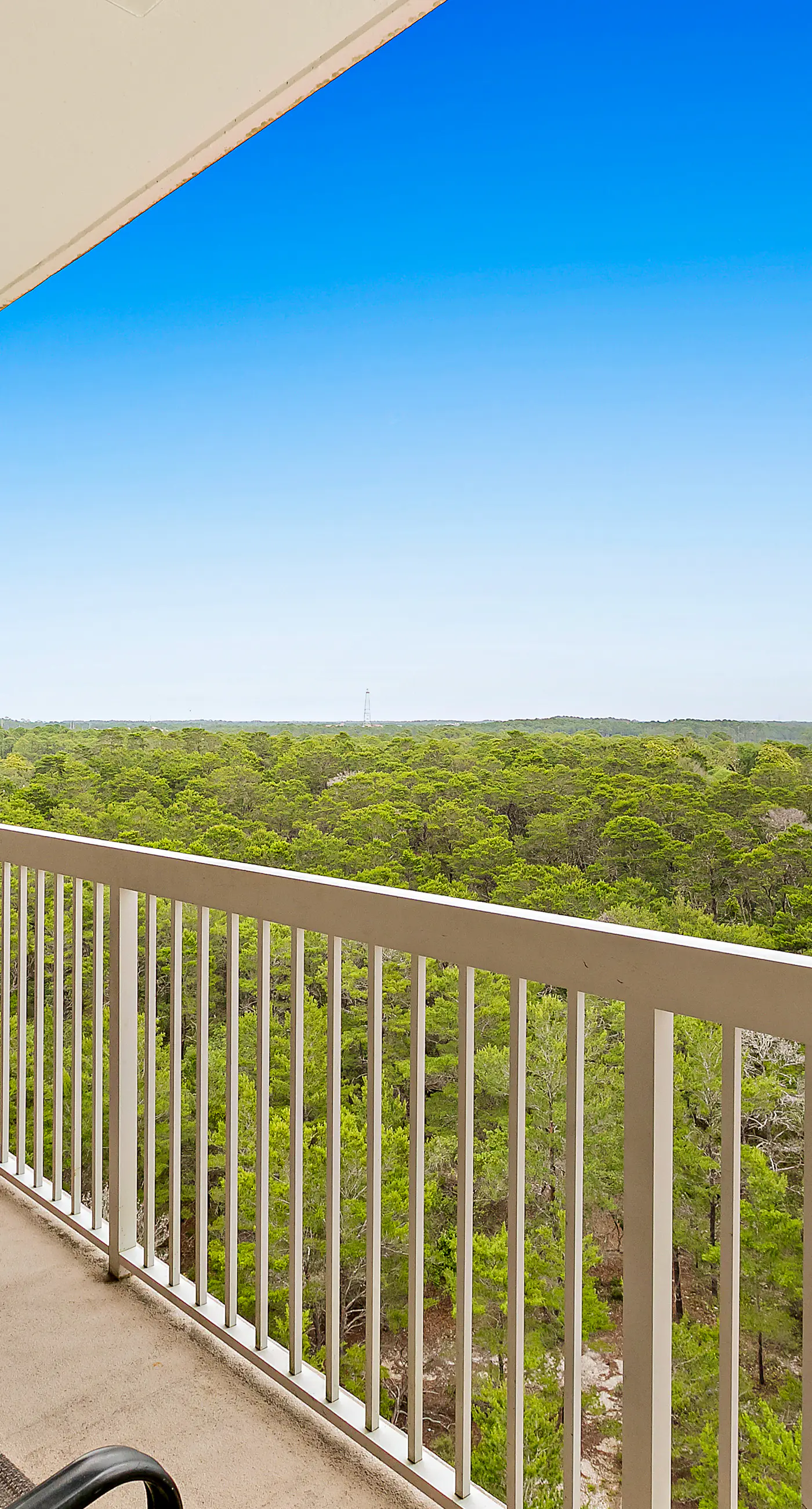 Scenic Resort Condo with Pools Hot Tub and Gym