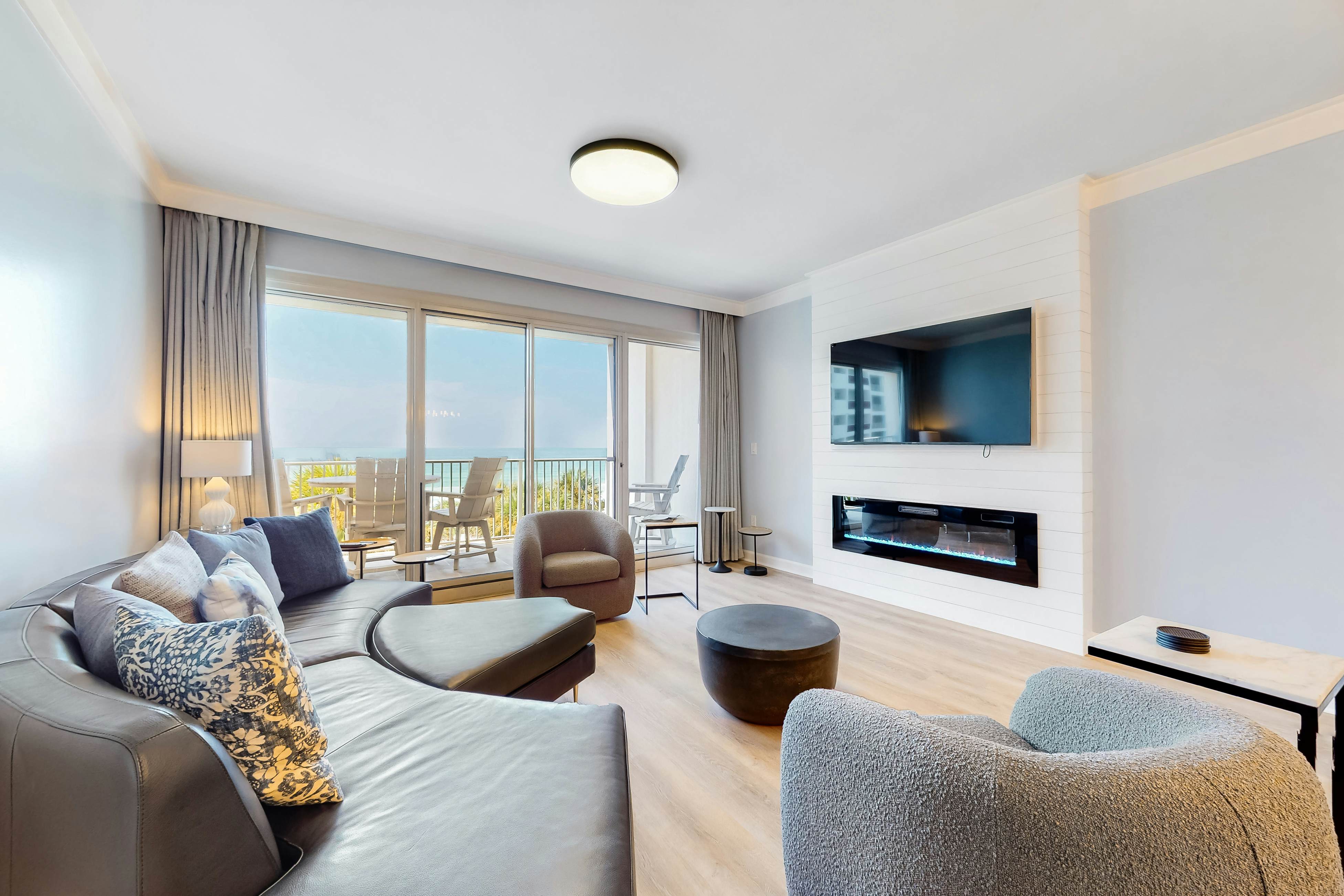 Gulf-Front Condo with Balcony Pools and Tennis