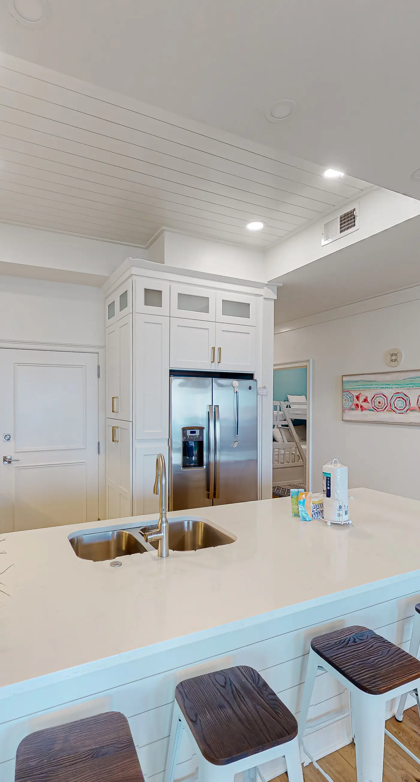 15th-Floor Gulf-Front Condo with Pools and Gym