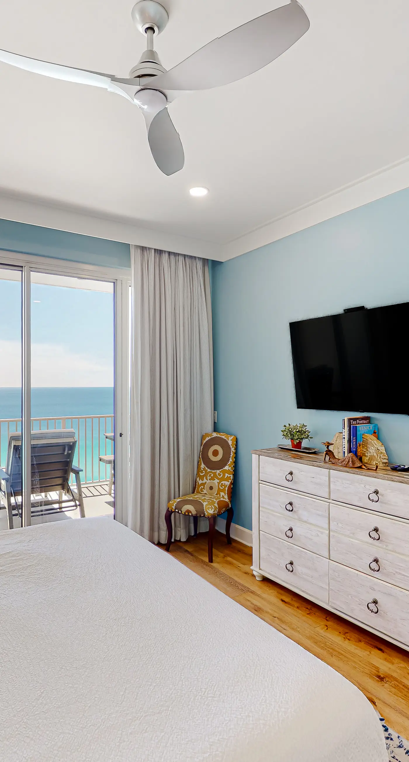 15th-Floor Gulf-Front Condo with Pools and Gym