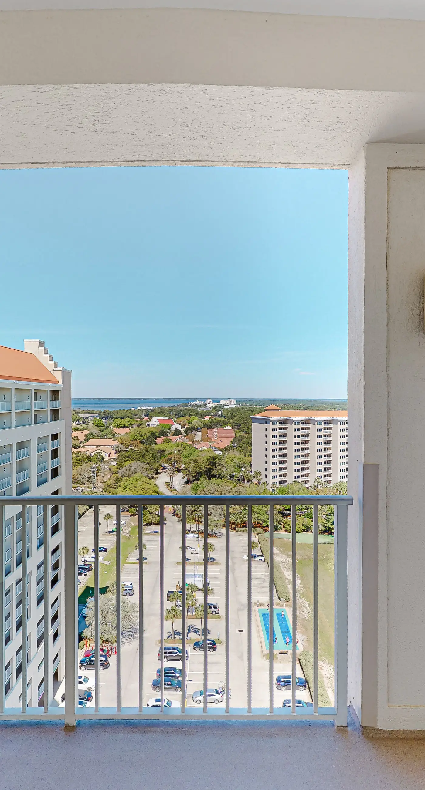 15th-Floor Gulf-Front Condo with Pools and Gym