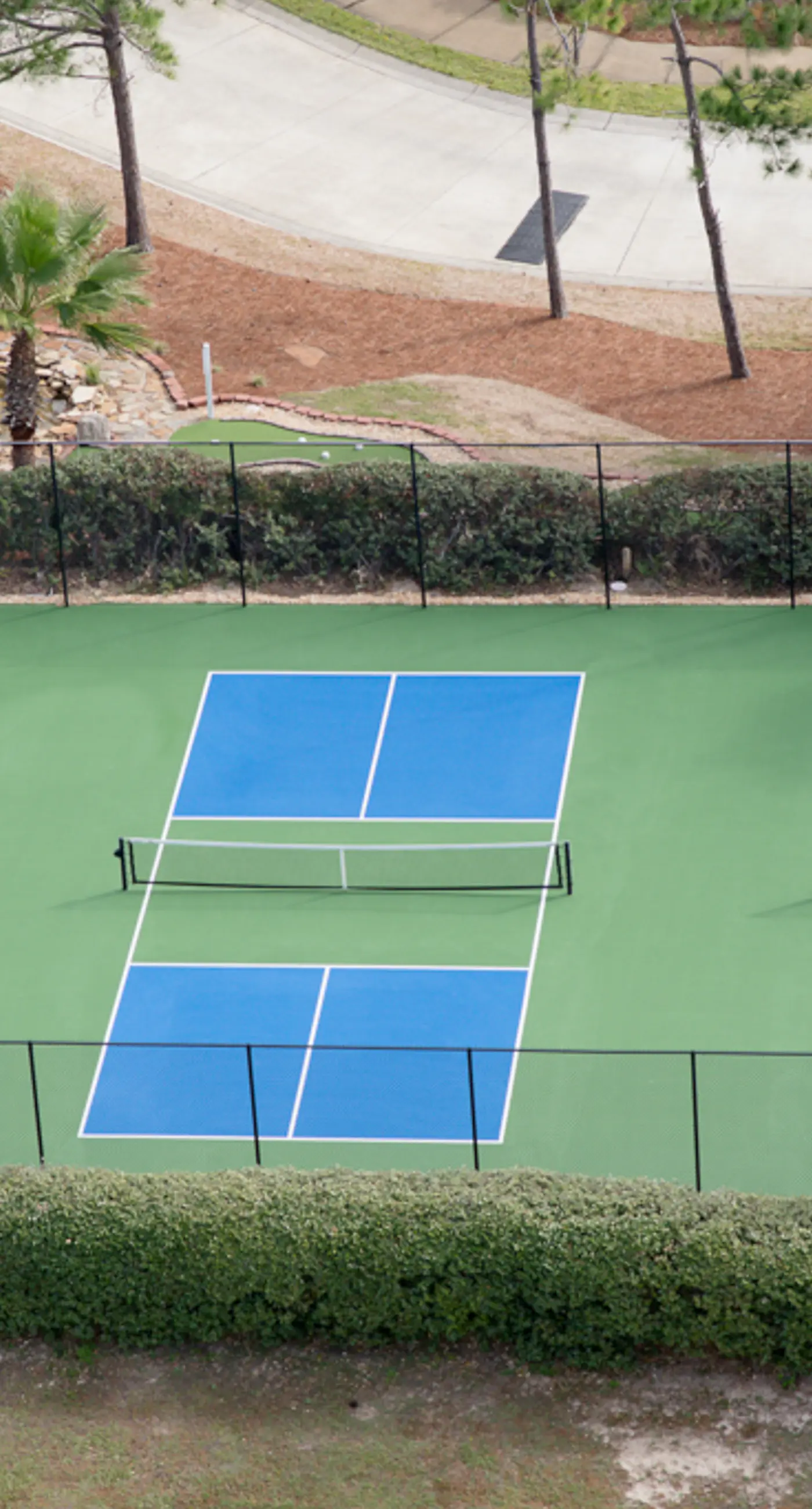 15th-Floor Gulf-Front Condo with Pools and Gym