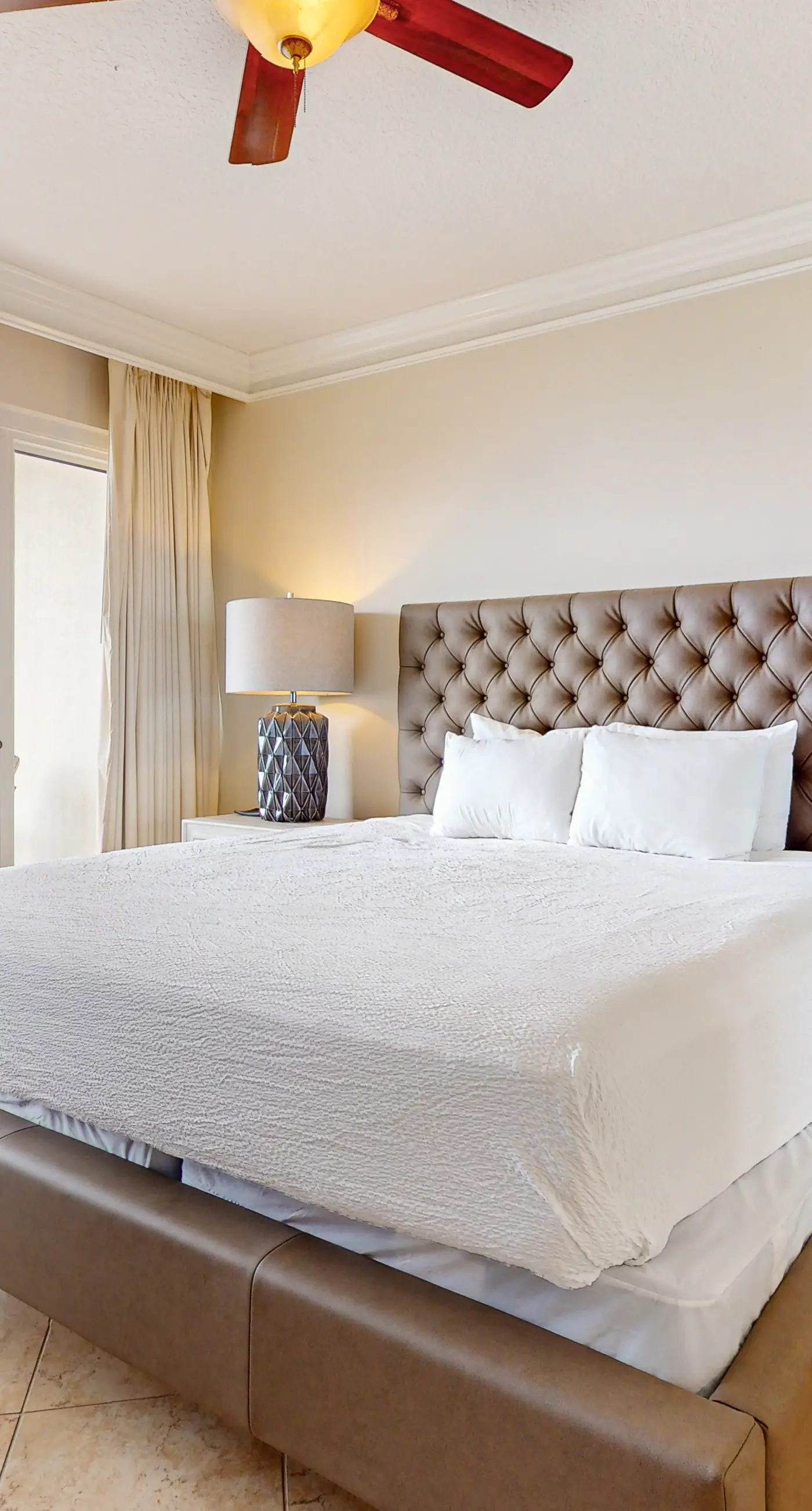 Stylish Gulf-Front Condo with Balcony and Pools