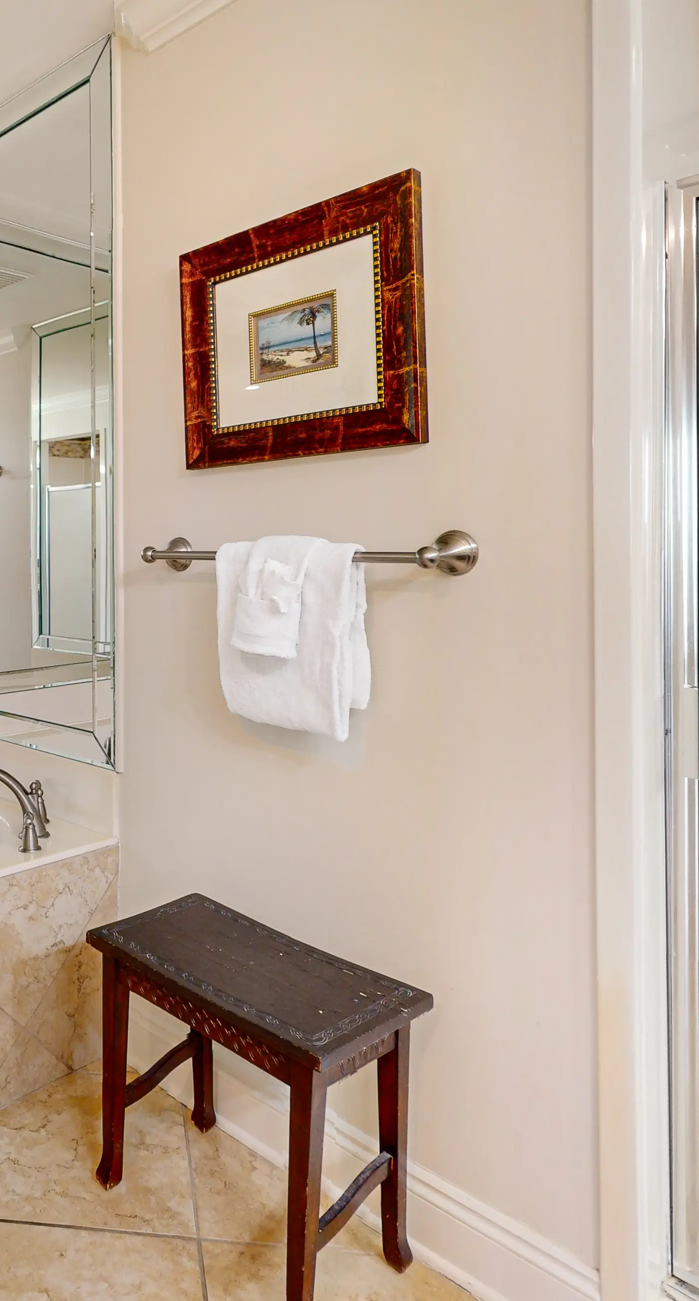 Stylish Gulf-Front Condo with Balcony and Pools