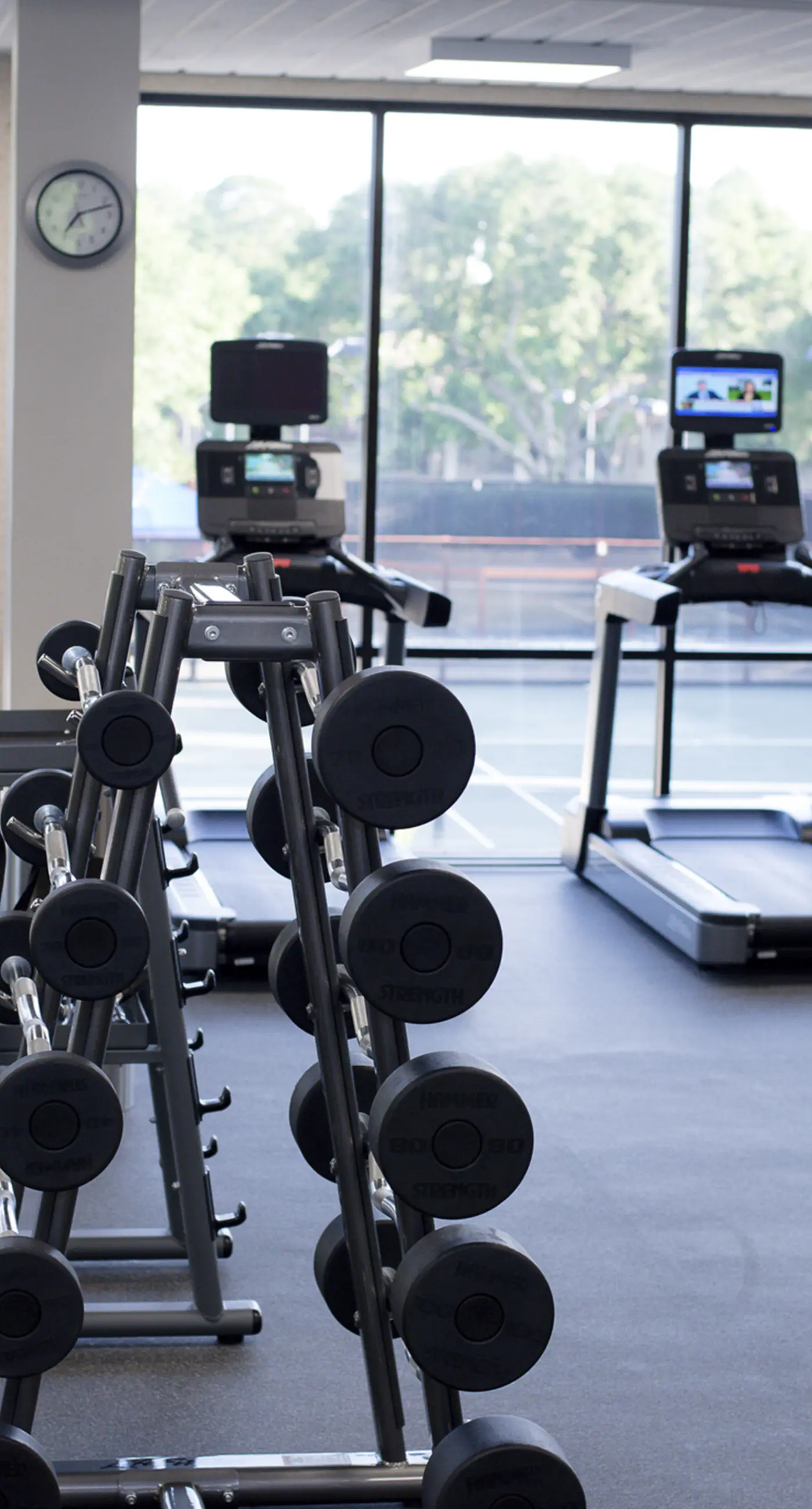 Stylish Gulf-Front Condo with Balcony and Pools