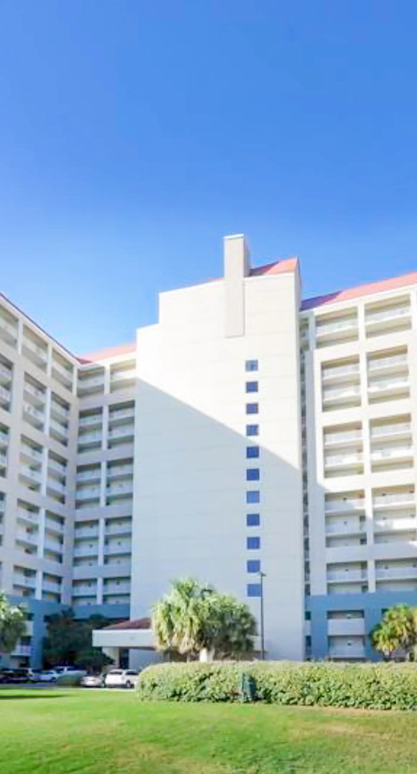 9th-Floor Condo with Gulf View and Resort Pools