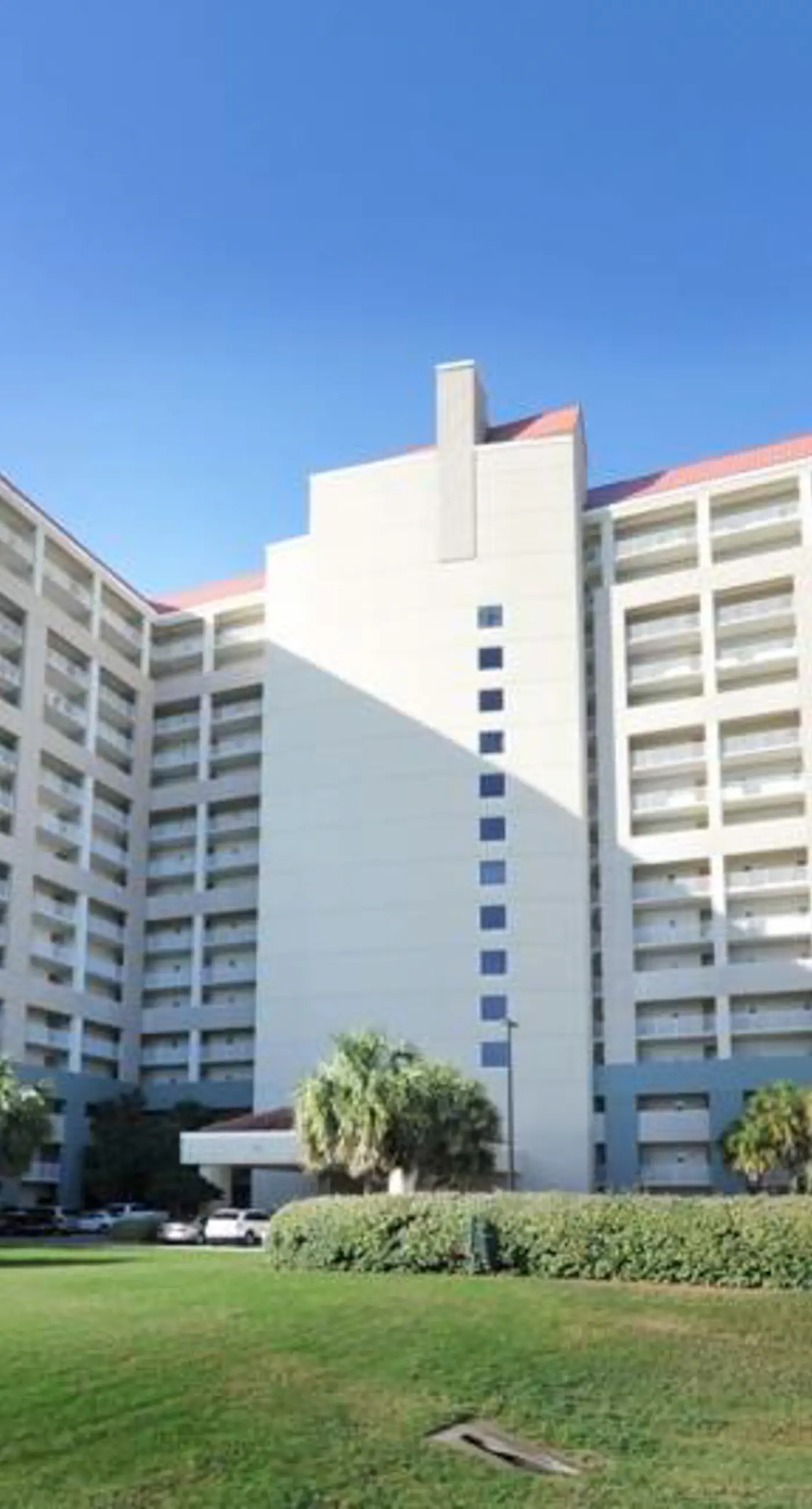 Ground-Floor Beach Retreat with Pool and Gulf Views